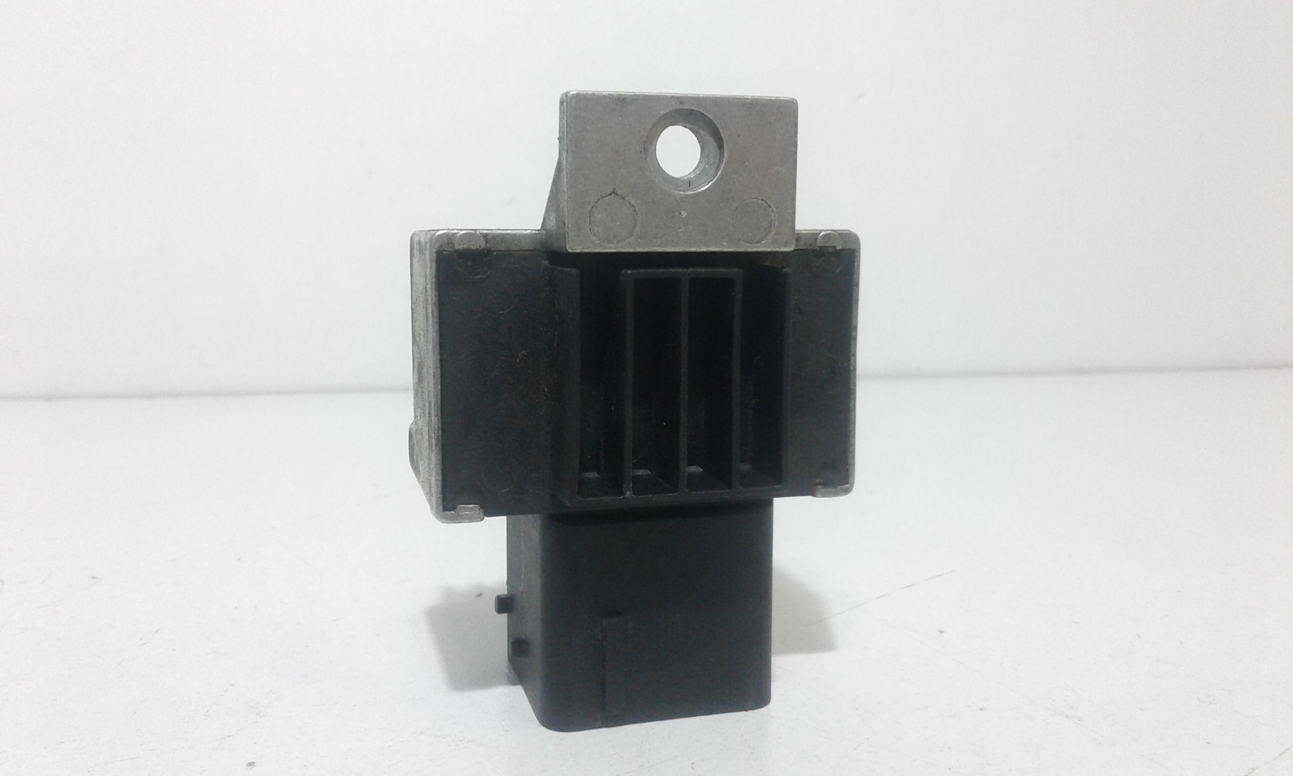 Relè Preriscaldamento Candelette Usato