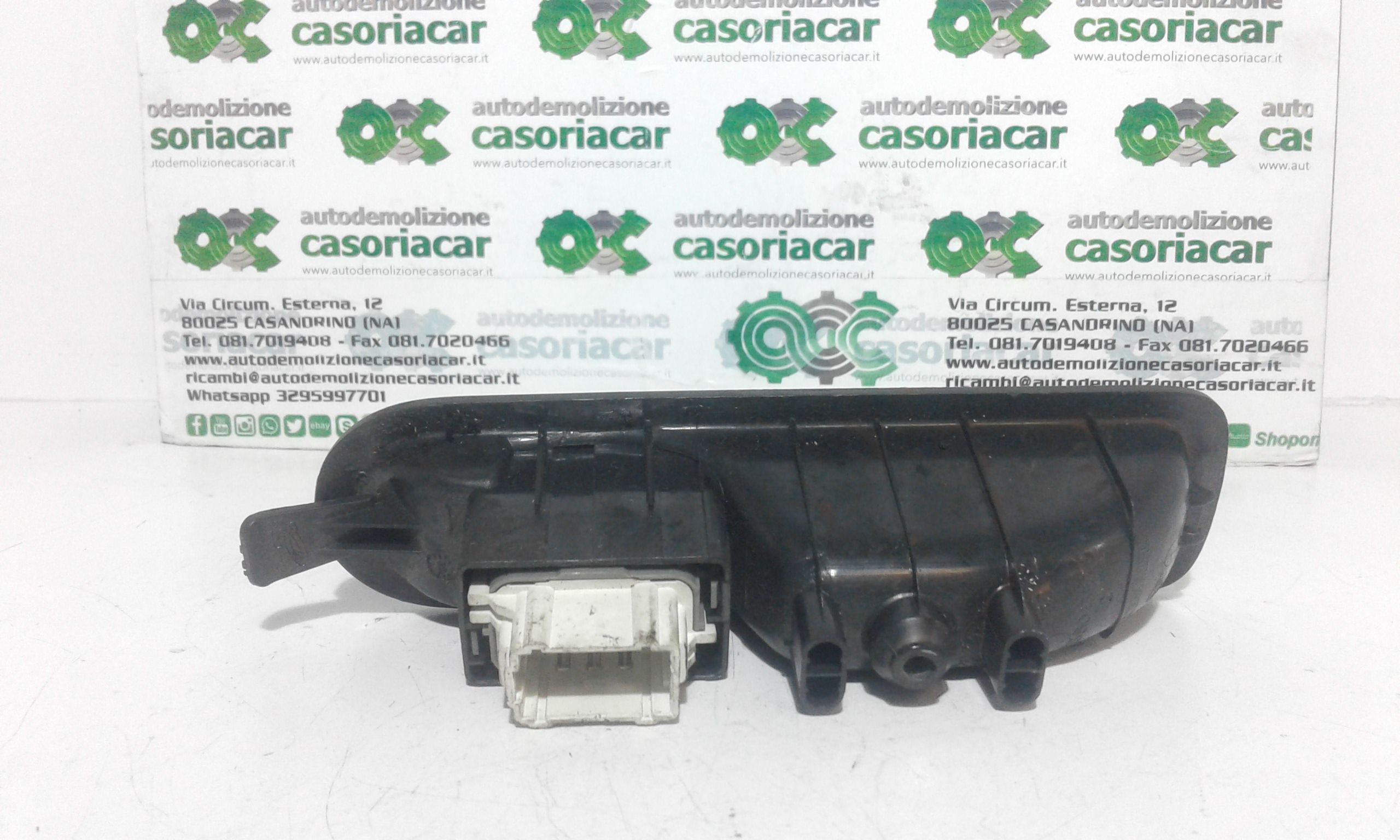 Interruttore Alzacristalli Porta Post. Destro 8200315024 Usato