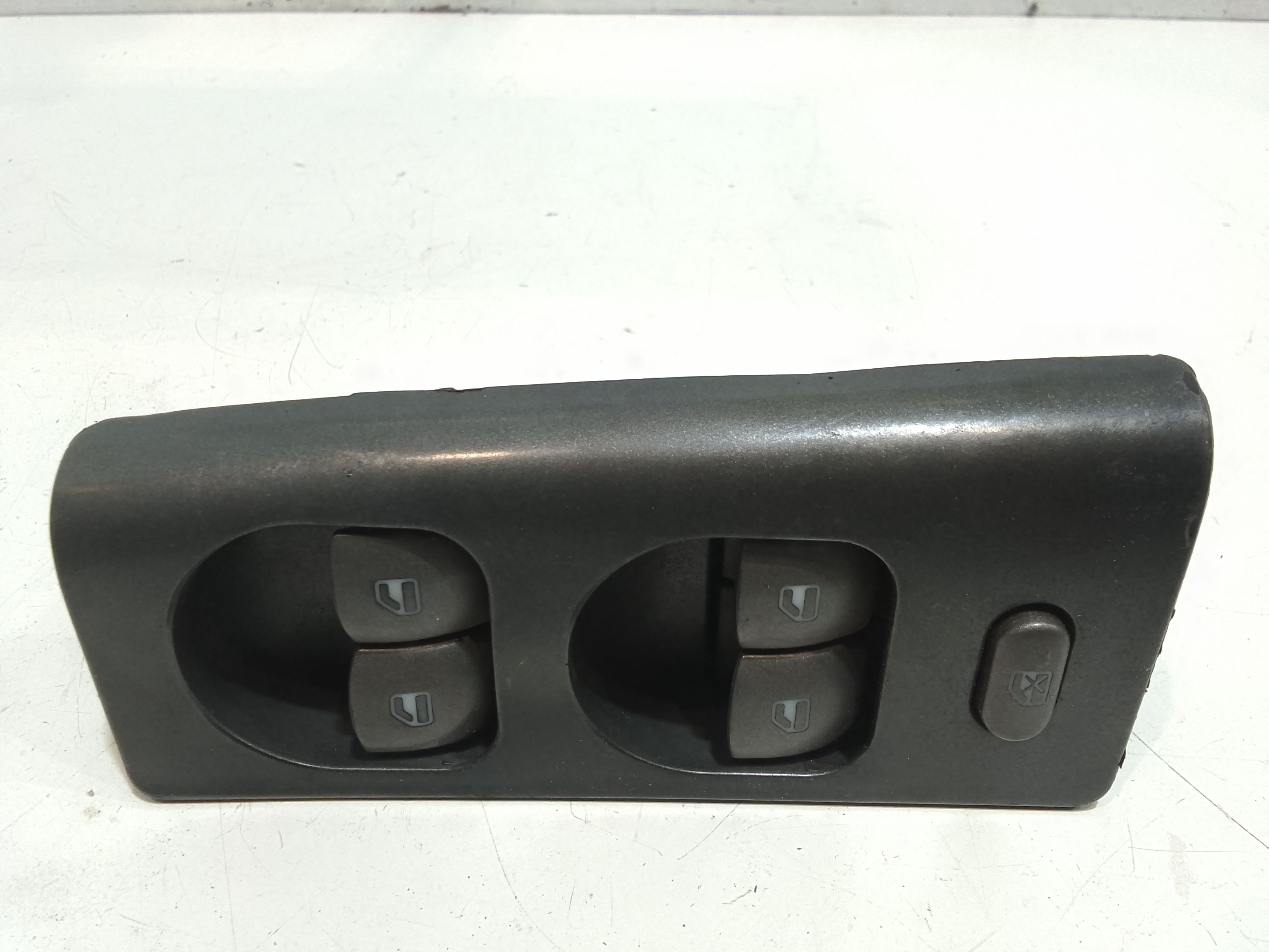 Interruttore Alzacristalli Porta Ant. Sinistro Usato