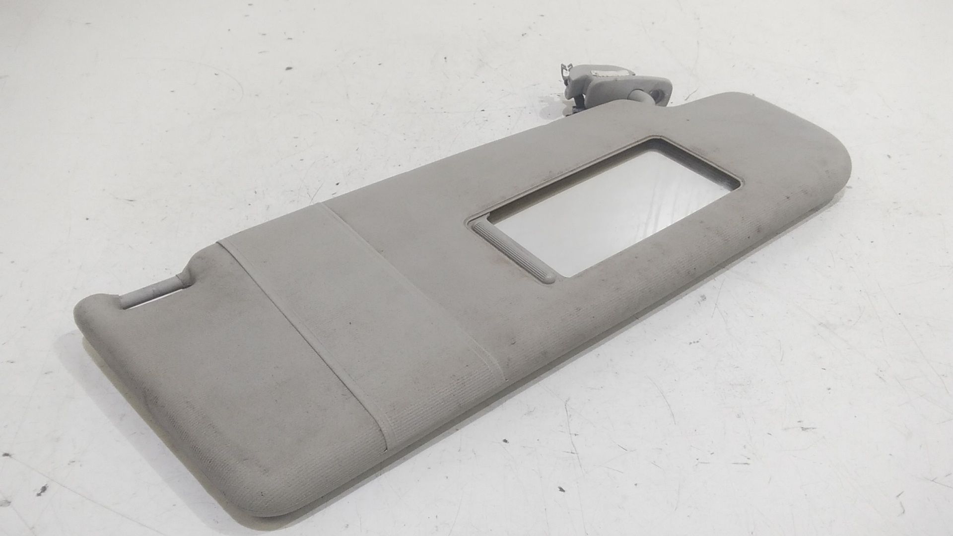 Aletta Parasole Parabrezza Destro 3B0857552AL2F4 Usato