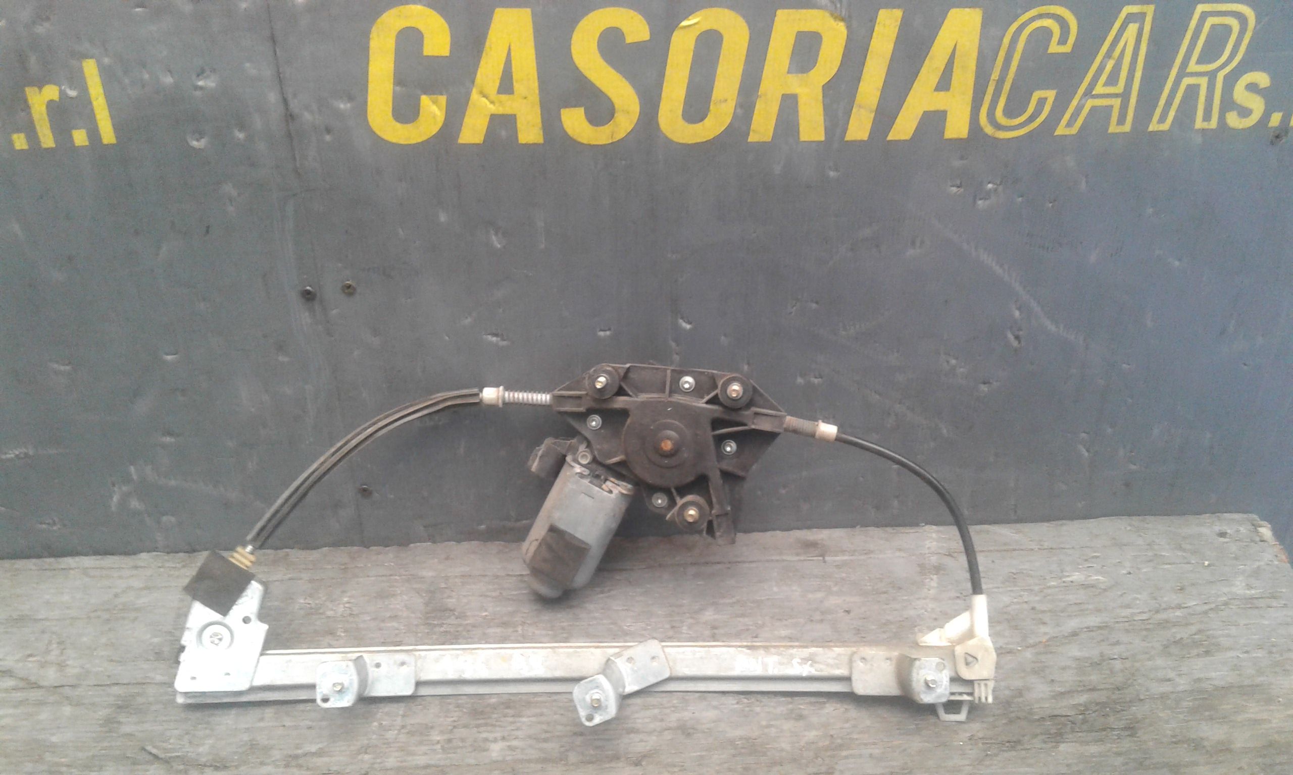 Alzacristallo Porta Ant. Sinistro Usato