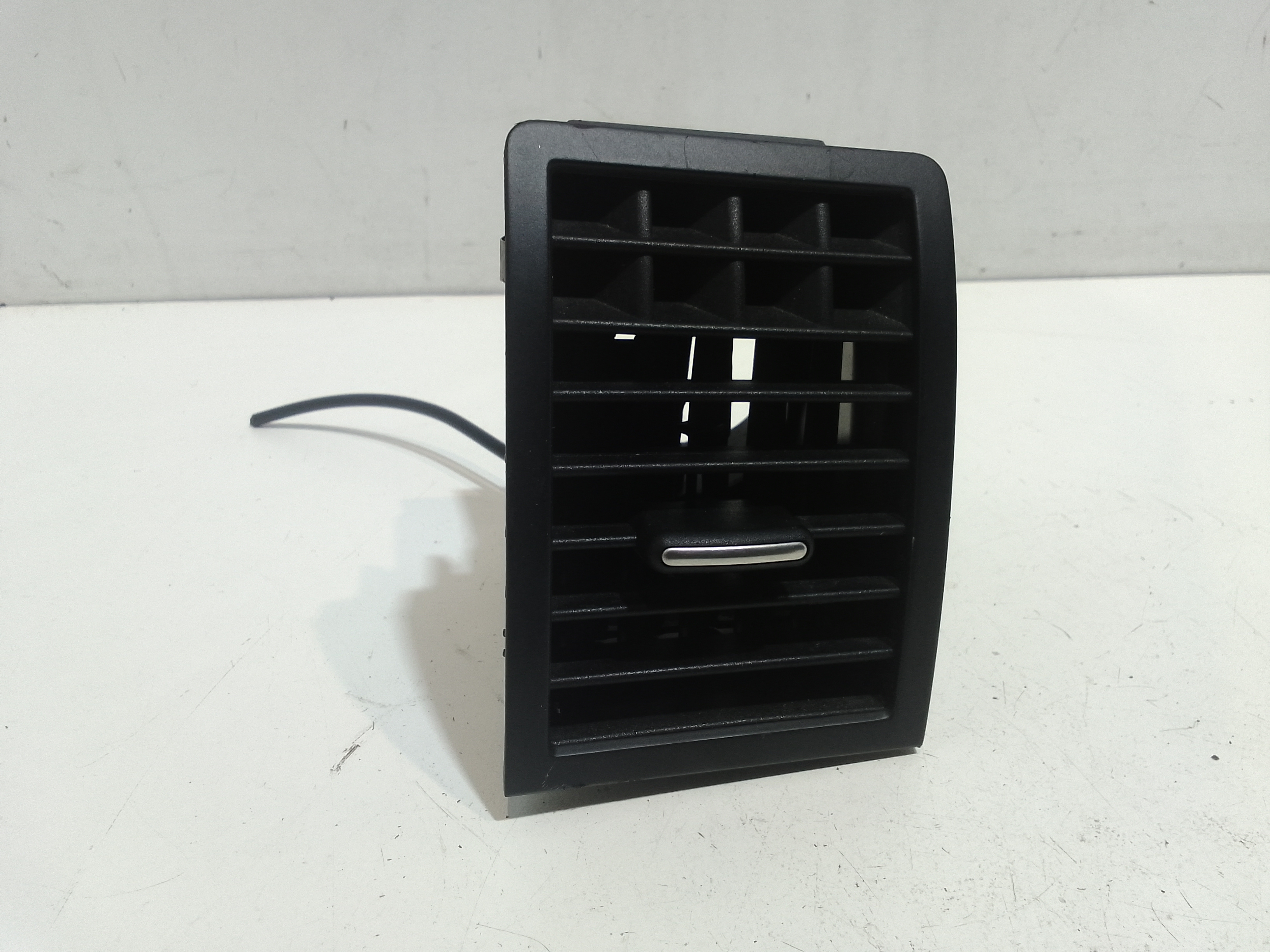 Condotto Aria Bocchette Lat. Cruscotto Destro 7L6819870 Usato