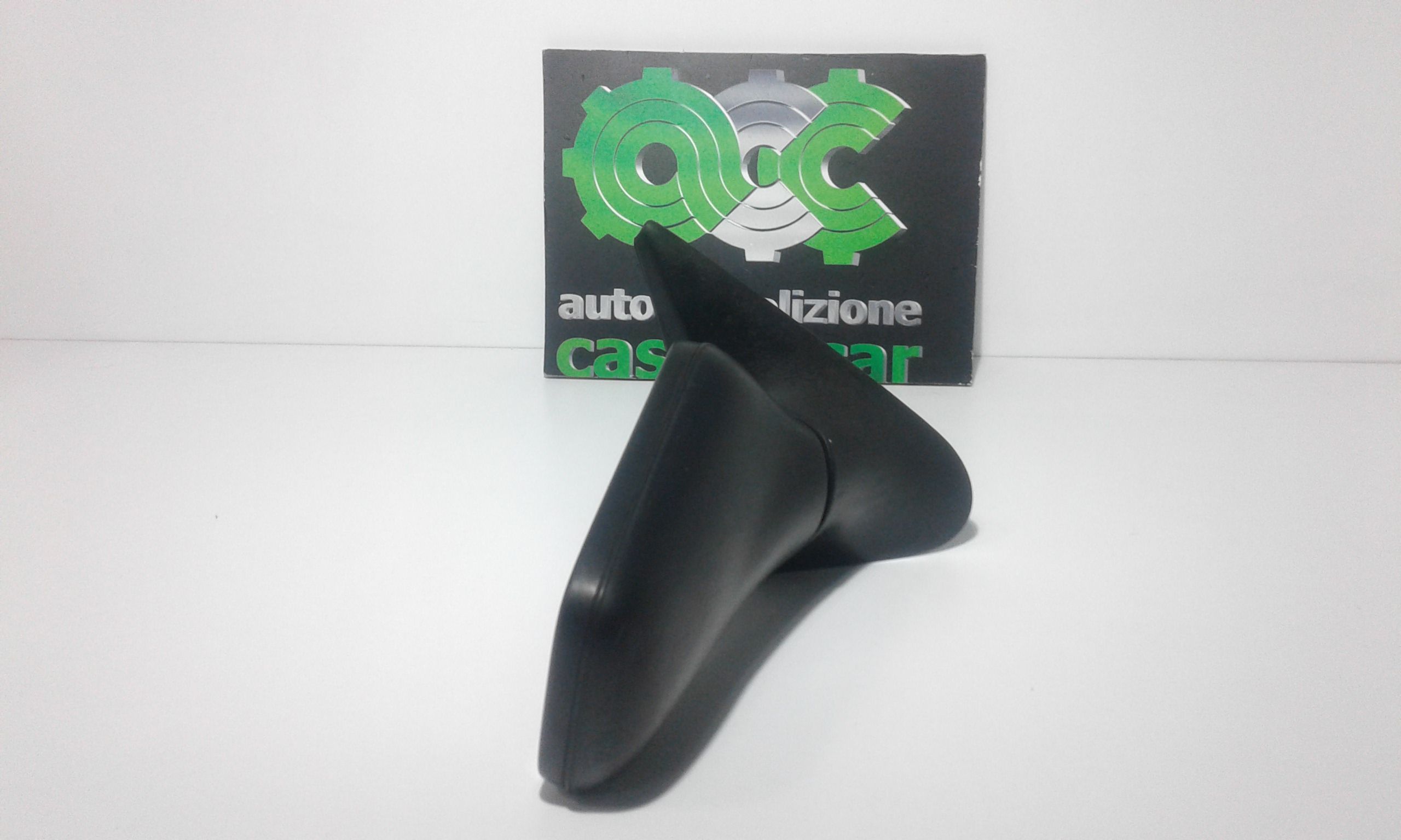 Retrovisore Est. Destro Usato