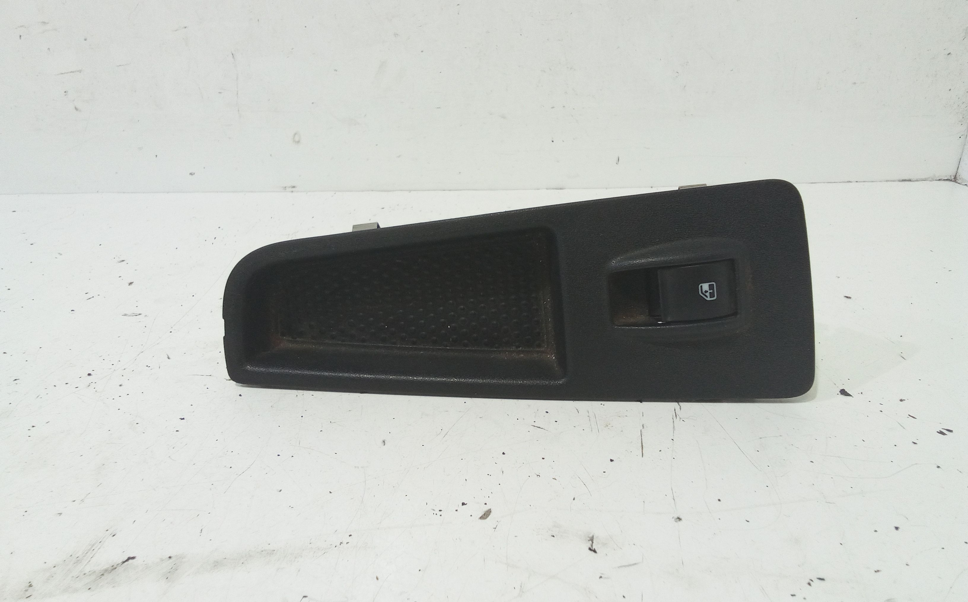 Interruttore Alzacristalli Porta Ant. Destro Usato