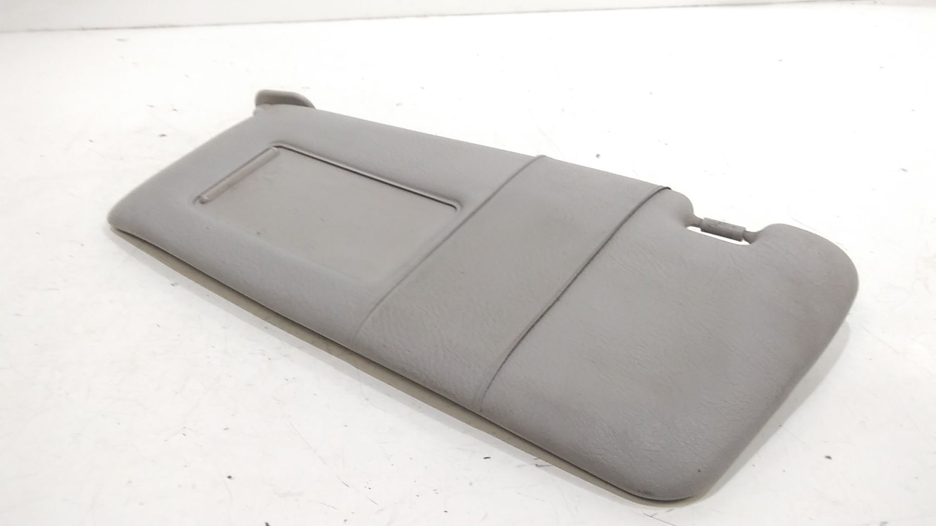 Aletta Parasole Parabrezza Sinistro 51162699047 Usato