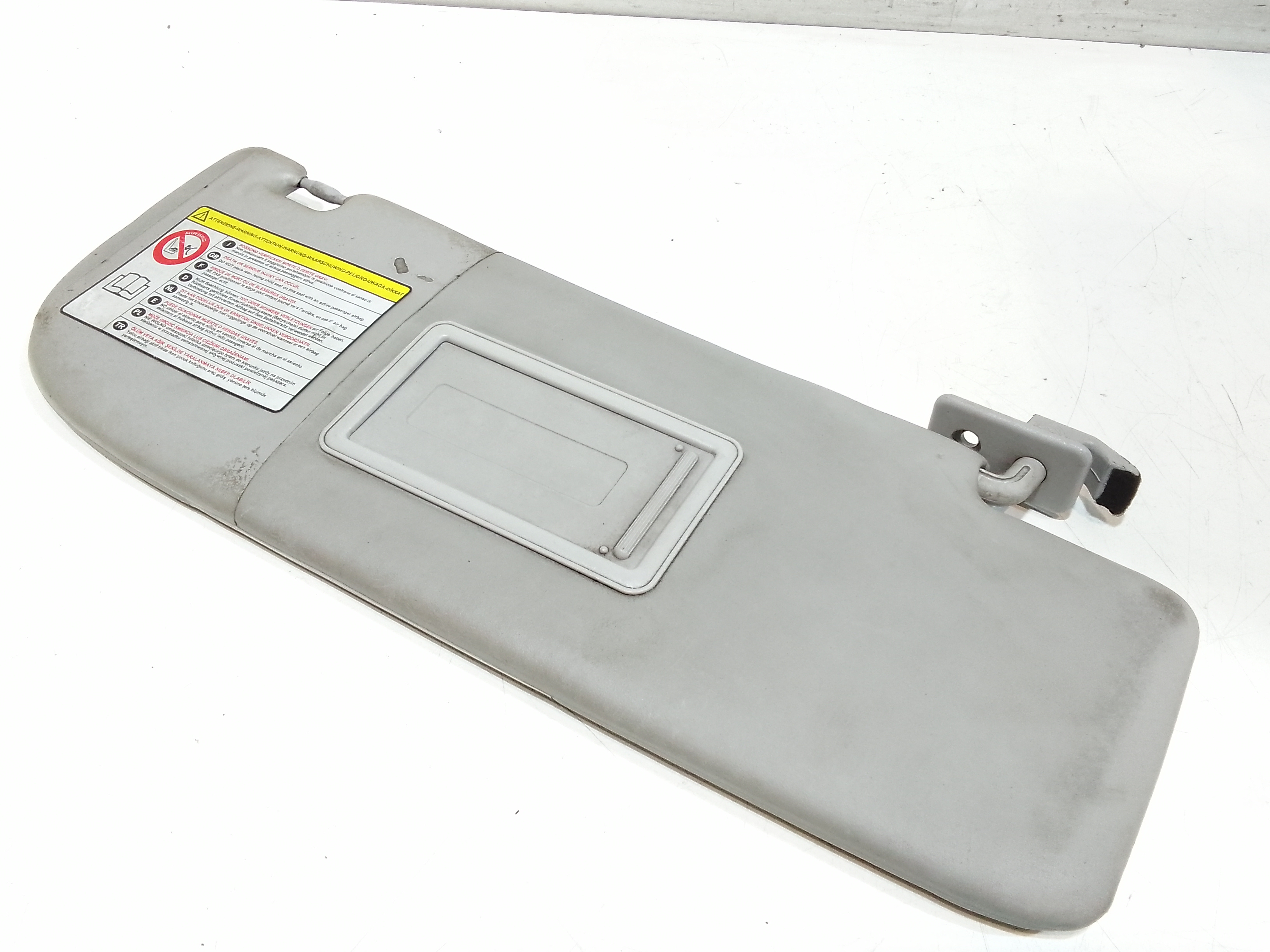 Aletta Parasole Parabrezza Destro 735733812 Usato