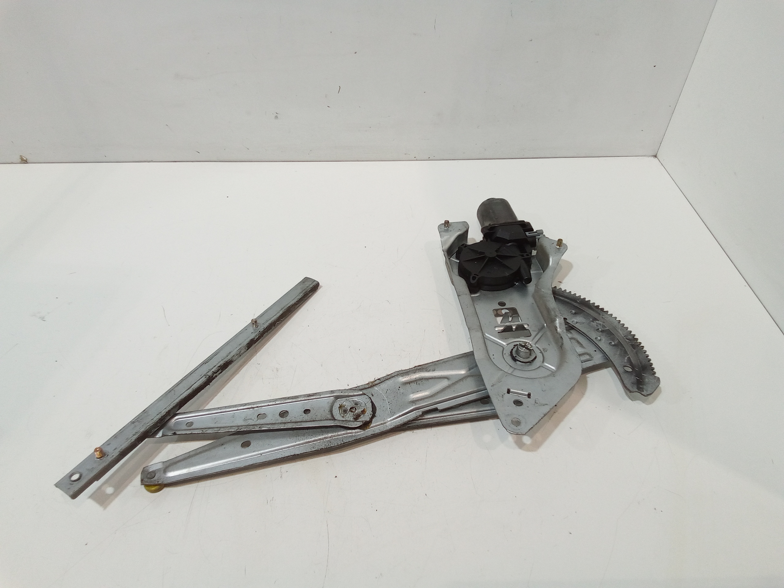 Alzacristallo Porta Ant. Sinistro Usato