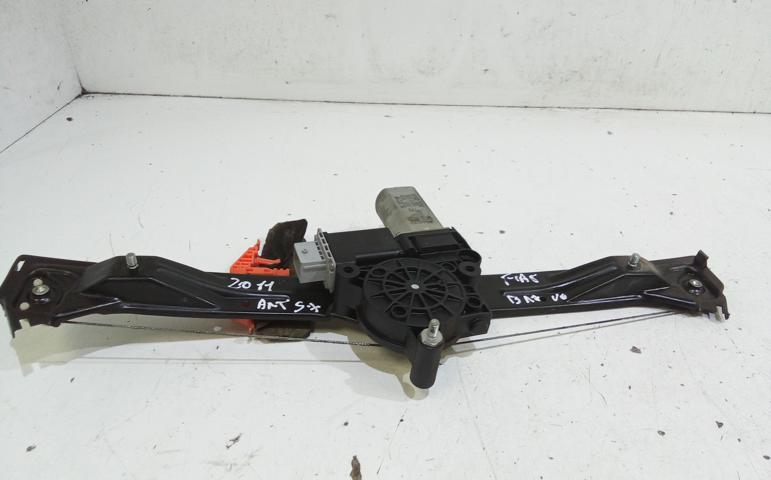 Alzacristallo Porta Ant. Sinistro Usato