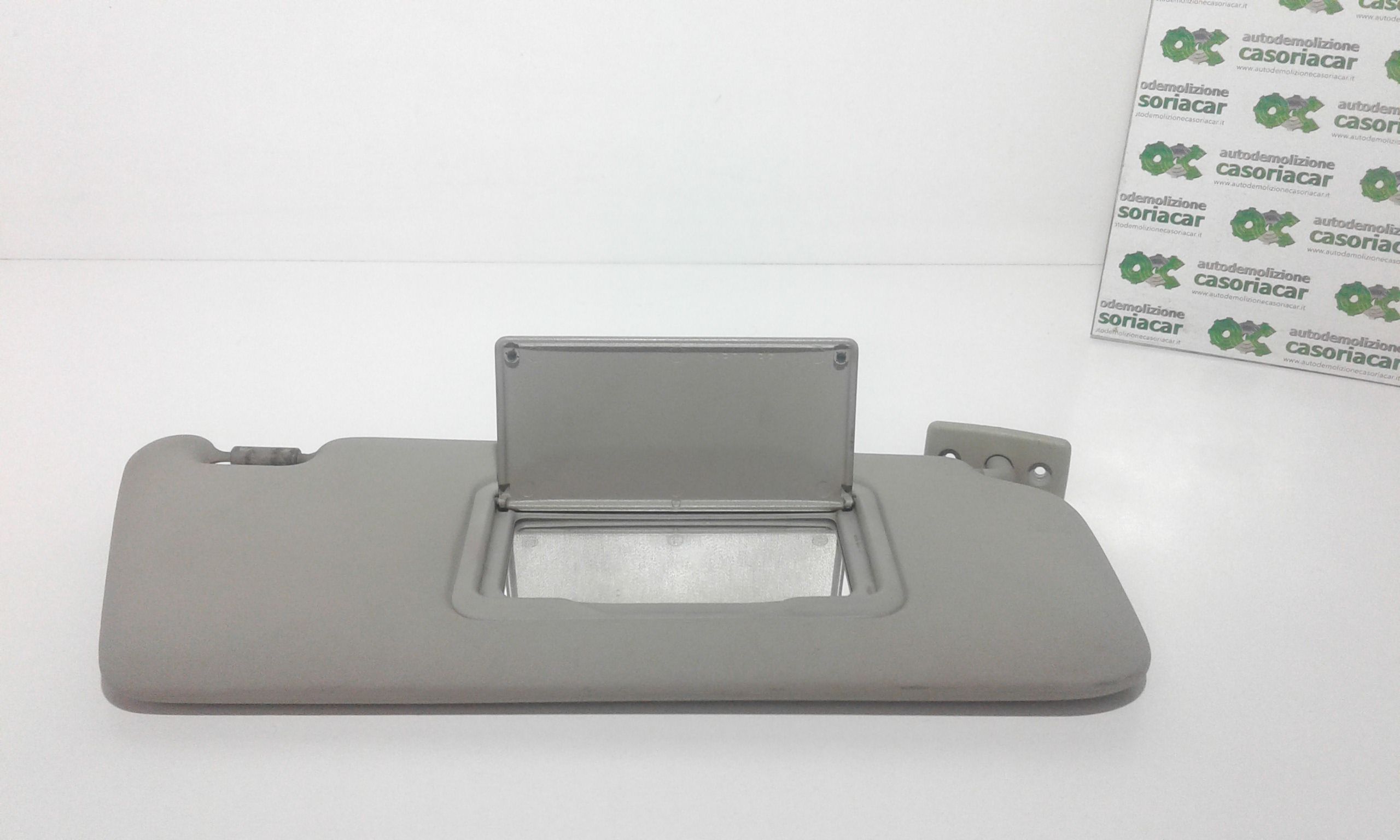 Aletta Parasole Parabrezza Destro A1688100410 Usato