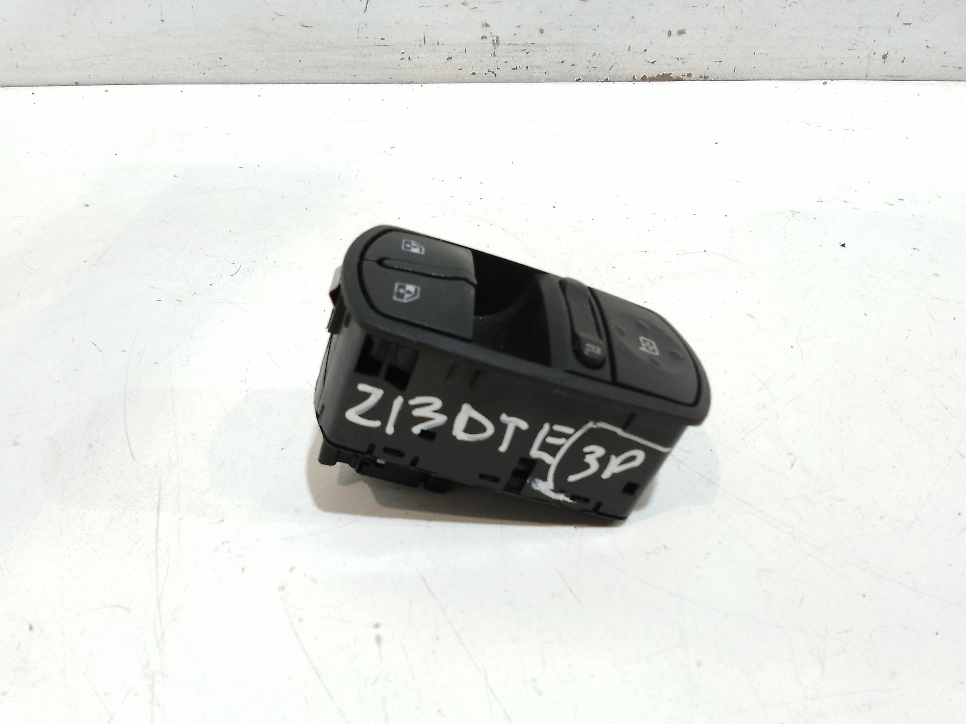 Interruttore Alzacristallo Anteriore Destro Per Opel Astra H (2004-2014) – NTY EWS-PL-007 – Ricambio Compatibile
