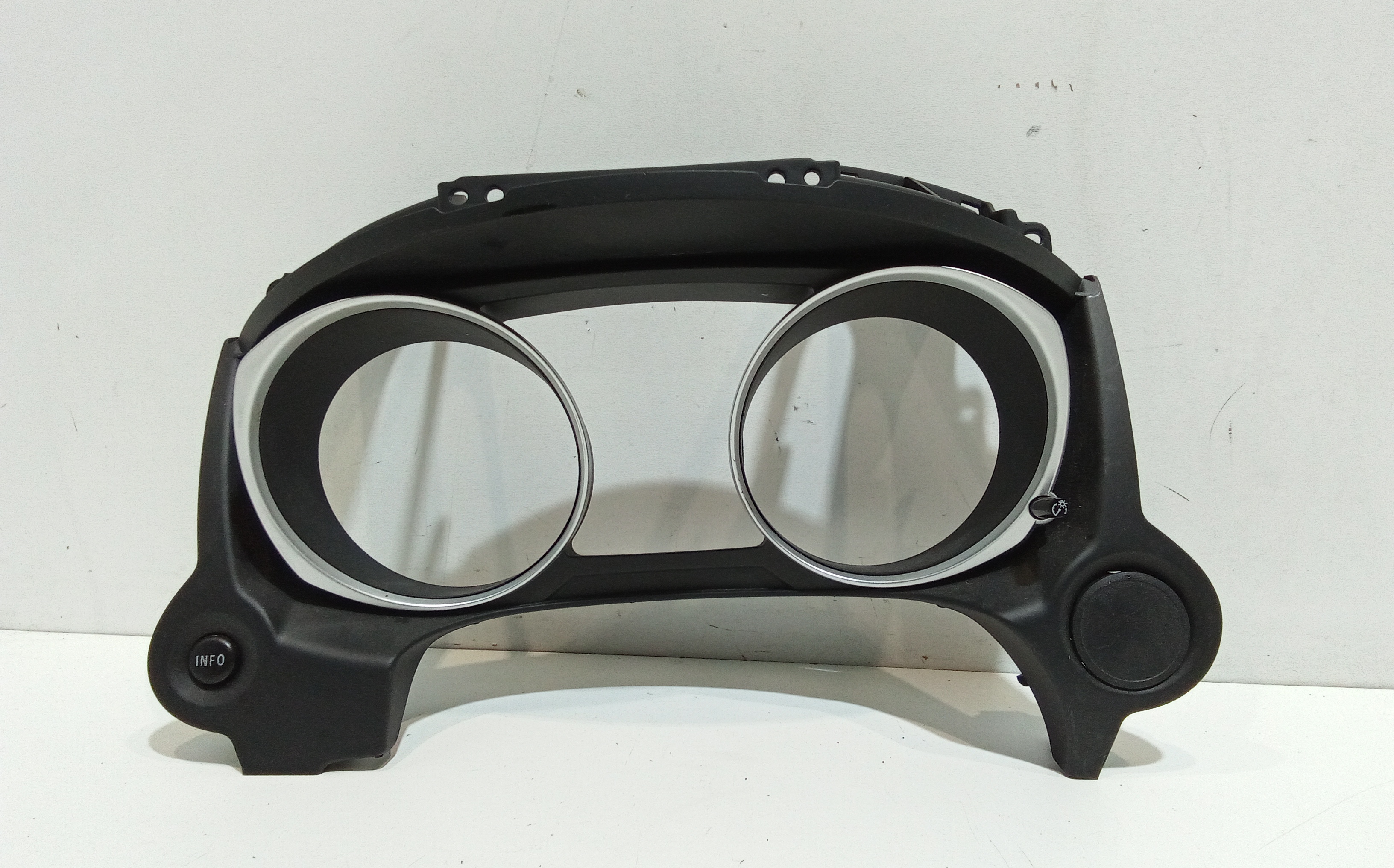 Cornice Portastrumenti 8060A095XA Usato