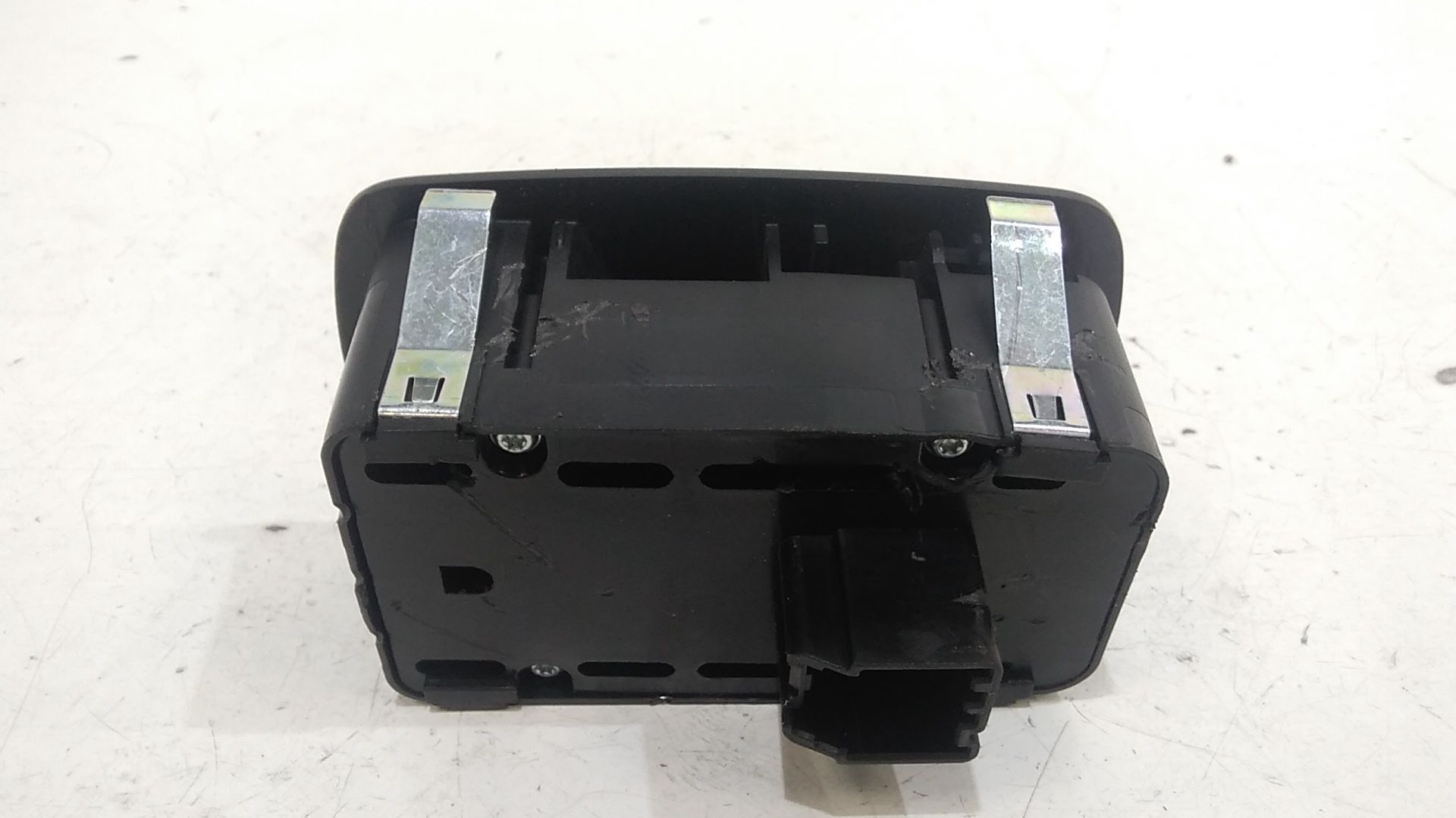 Interruttore Alzacristalli Porta Post. Sinistro 670097036 Usato