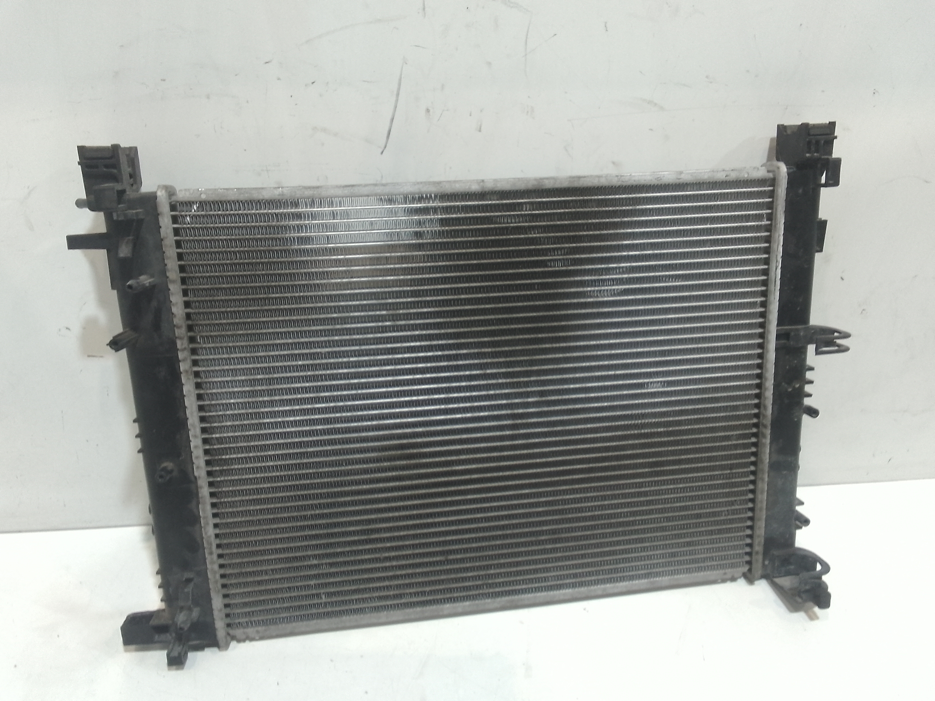 Radiatore 214107326R Usato