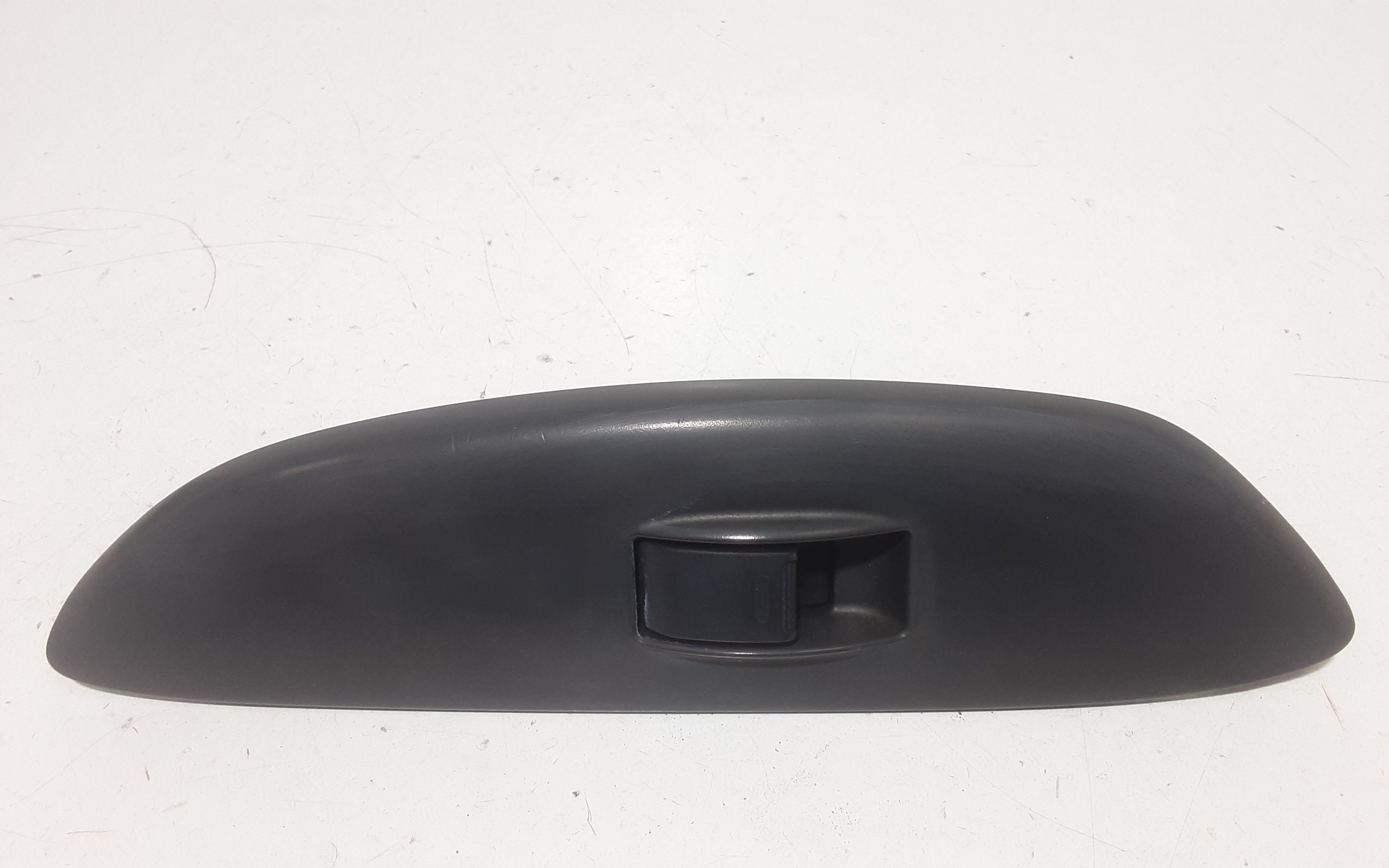 Interruttore Alzacristalli Porta Ant. Destro 848100D010 Usato