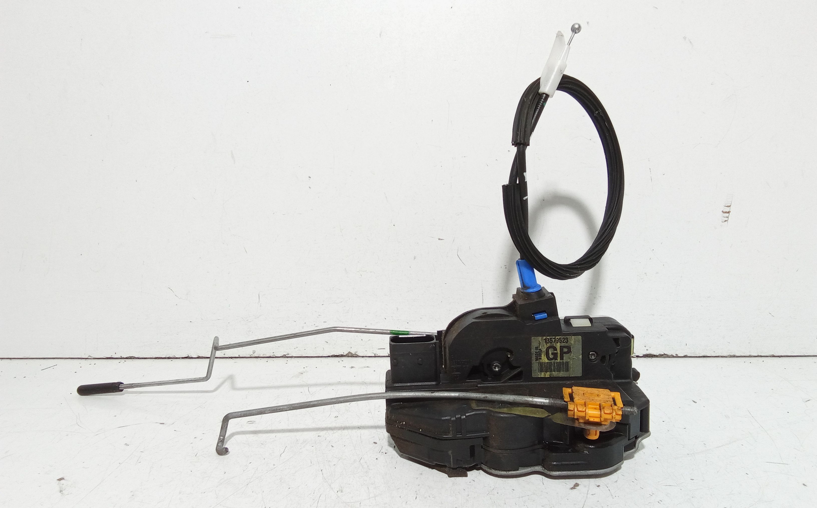 Serratura Porta Ant. Destro 13579515 Usato