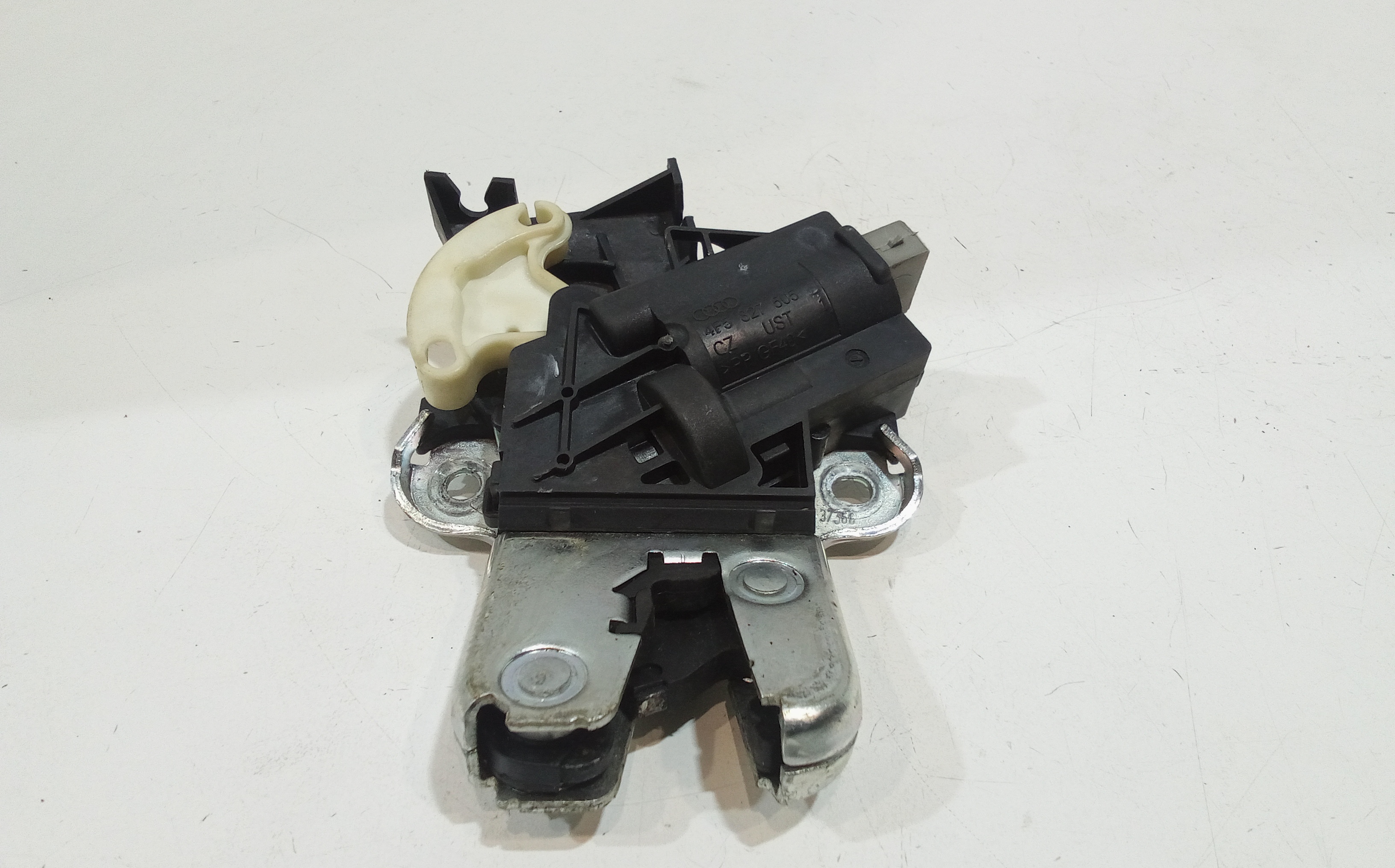 Serratura Cofano Post. 4F5827505D Usato