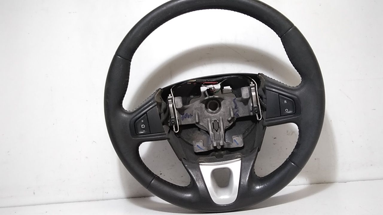 Volante 484300049R Usato