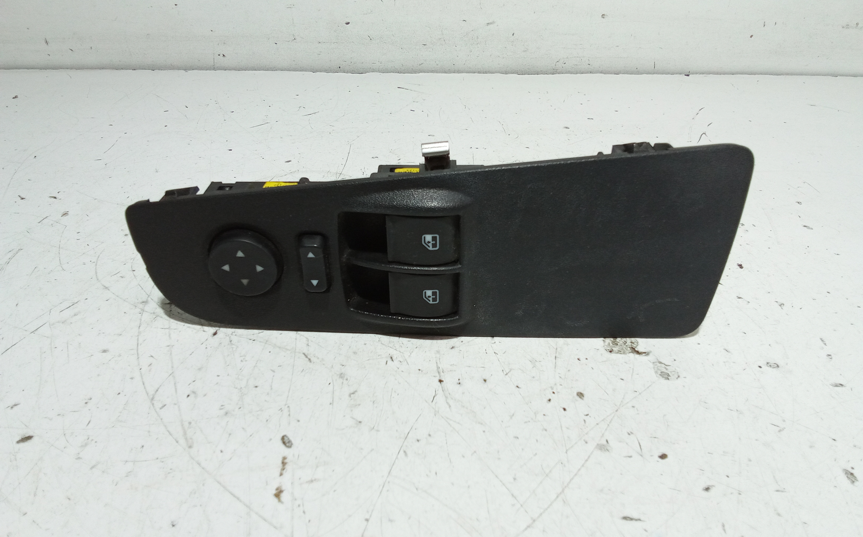 Interruttore Alzacristalli Porta Ant. Sinistro Usato