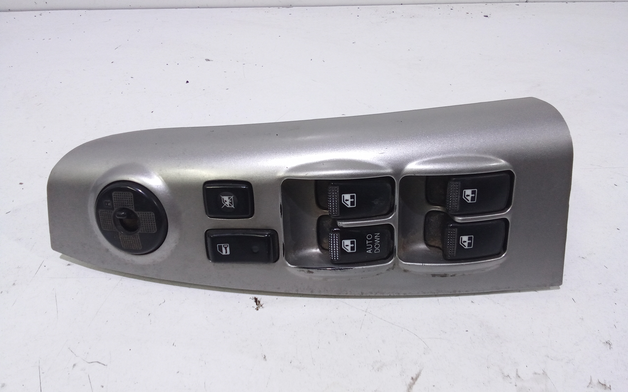 Interruttore Alzacristalli Porta Ant. Sinistro Usato