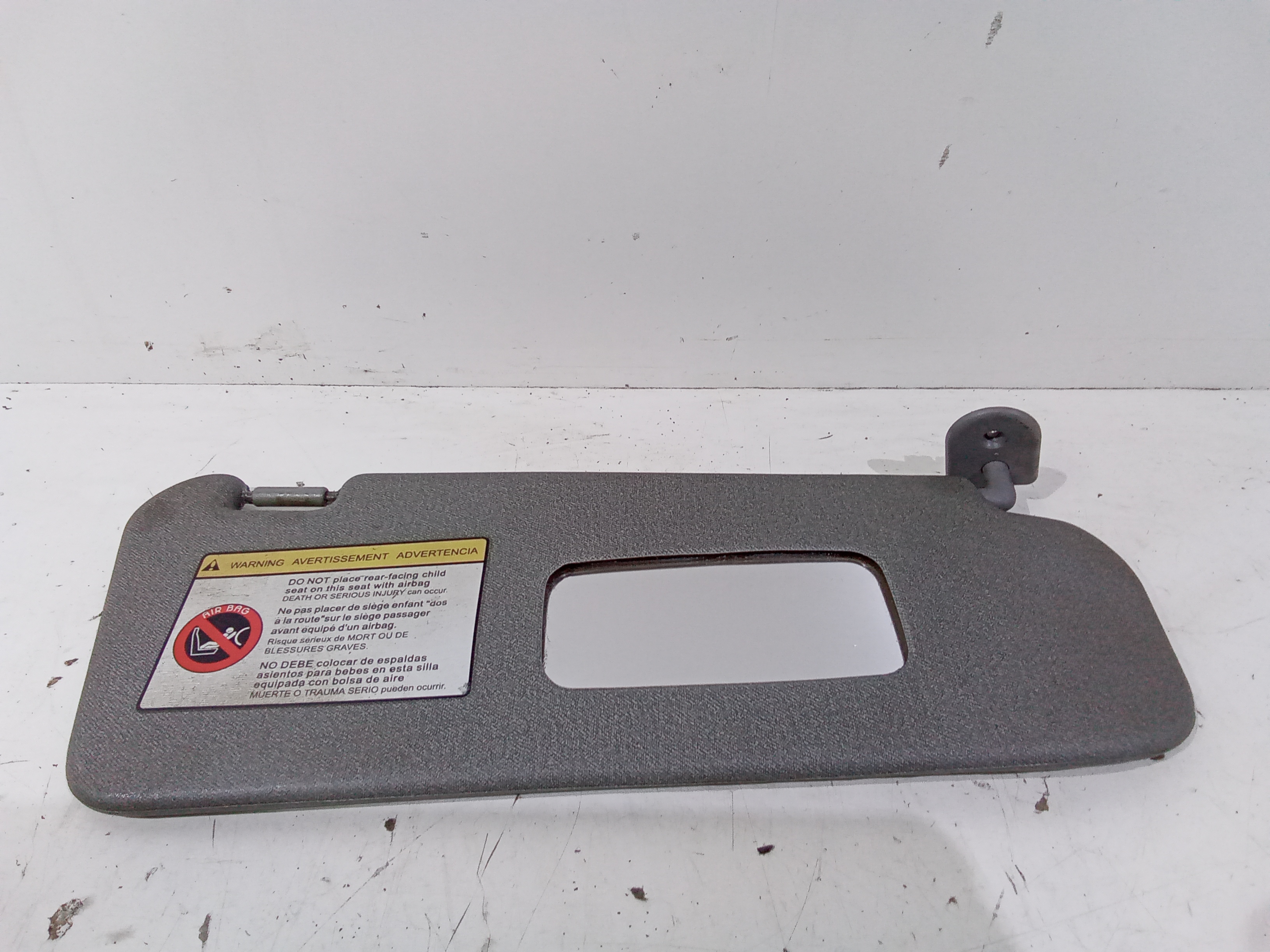 Aletta Parasole Parabrezza Destro 96537730 Usato