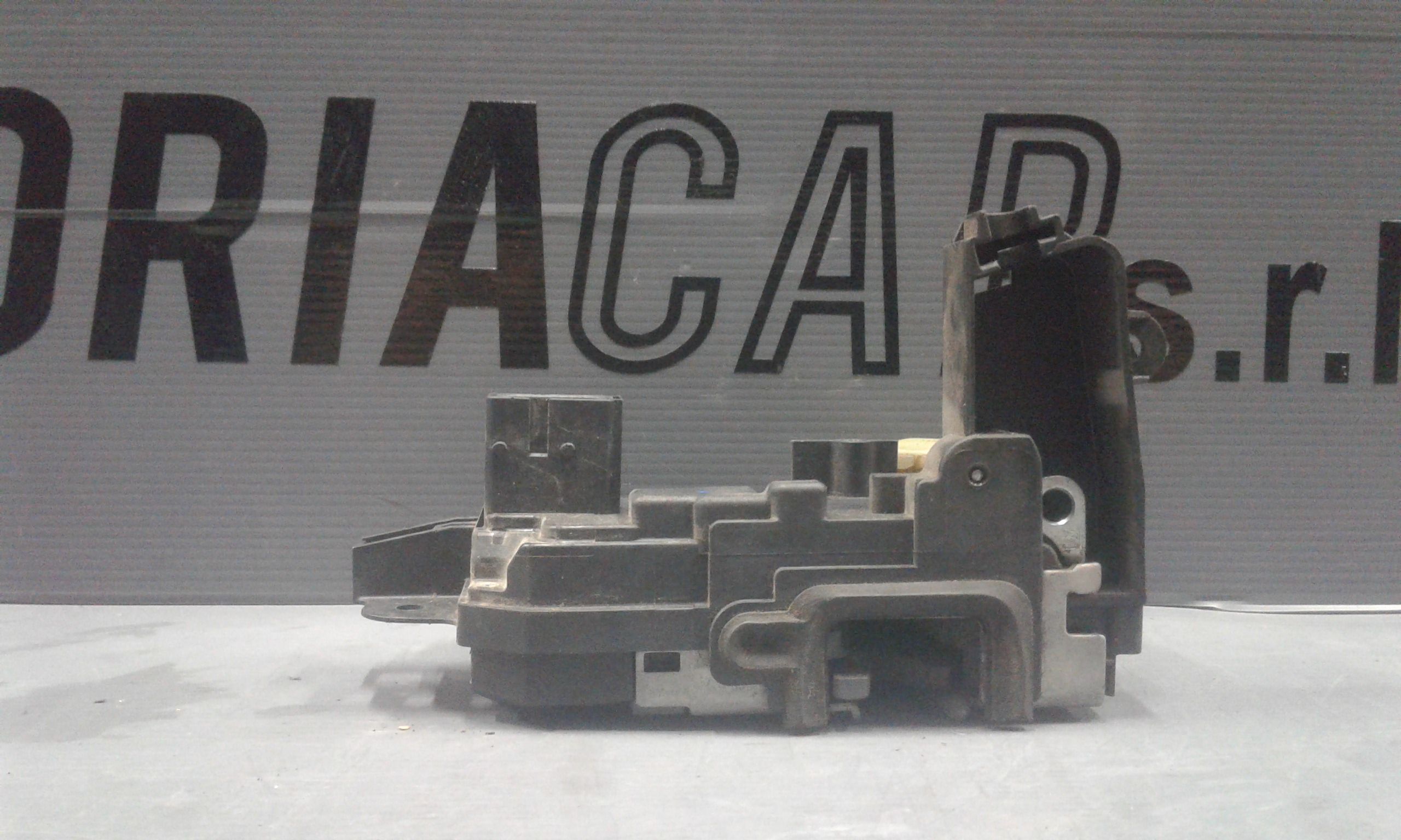 Serratura Porta Ant. Sinistro 13210740 Usato