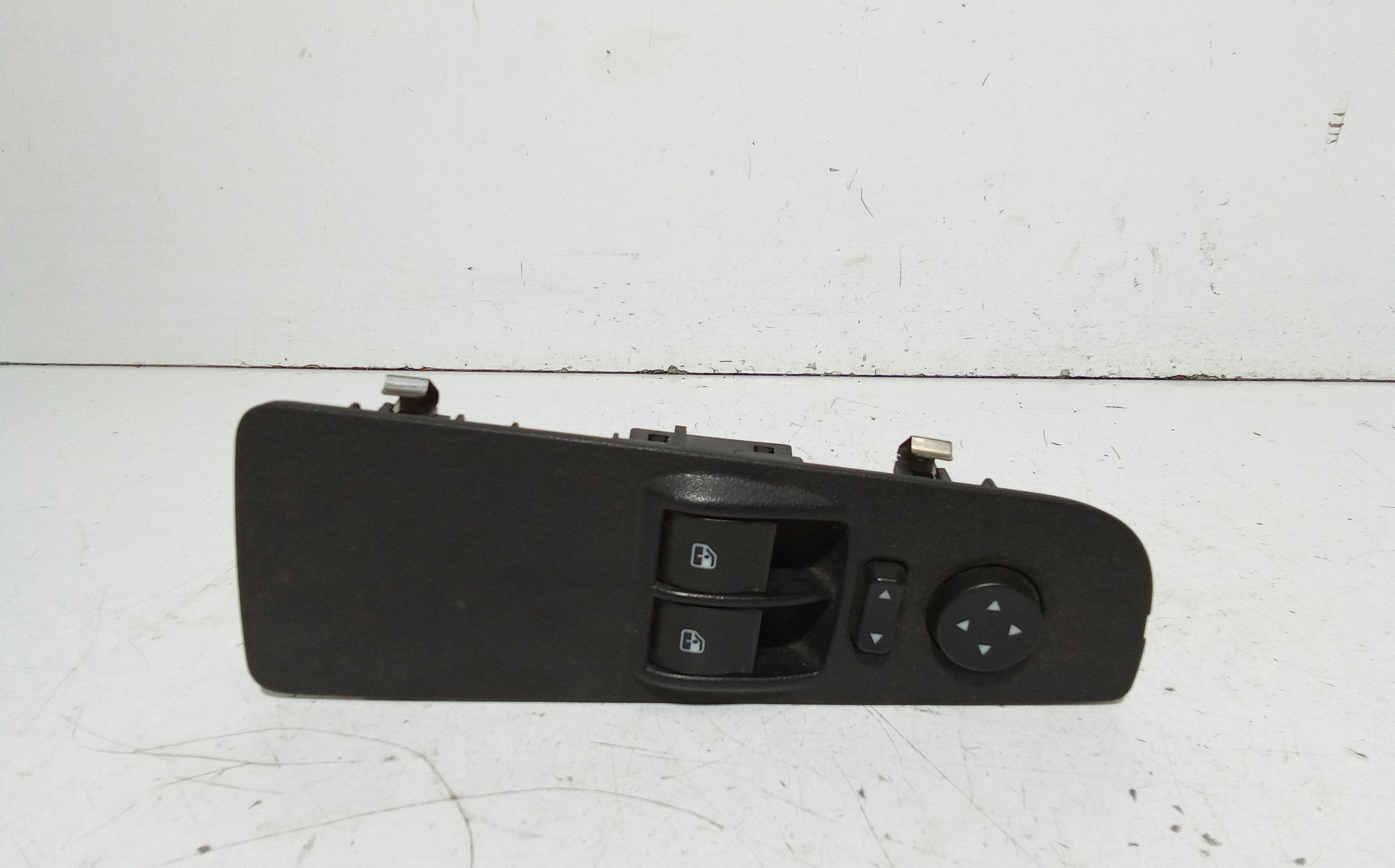 Interruttore Alzacristalli Porta Ant. Sinistro Usato