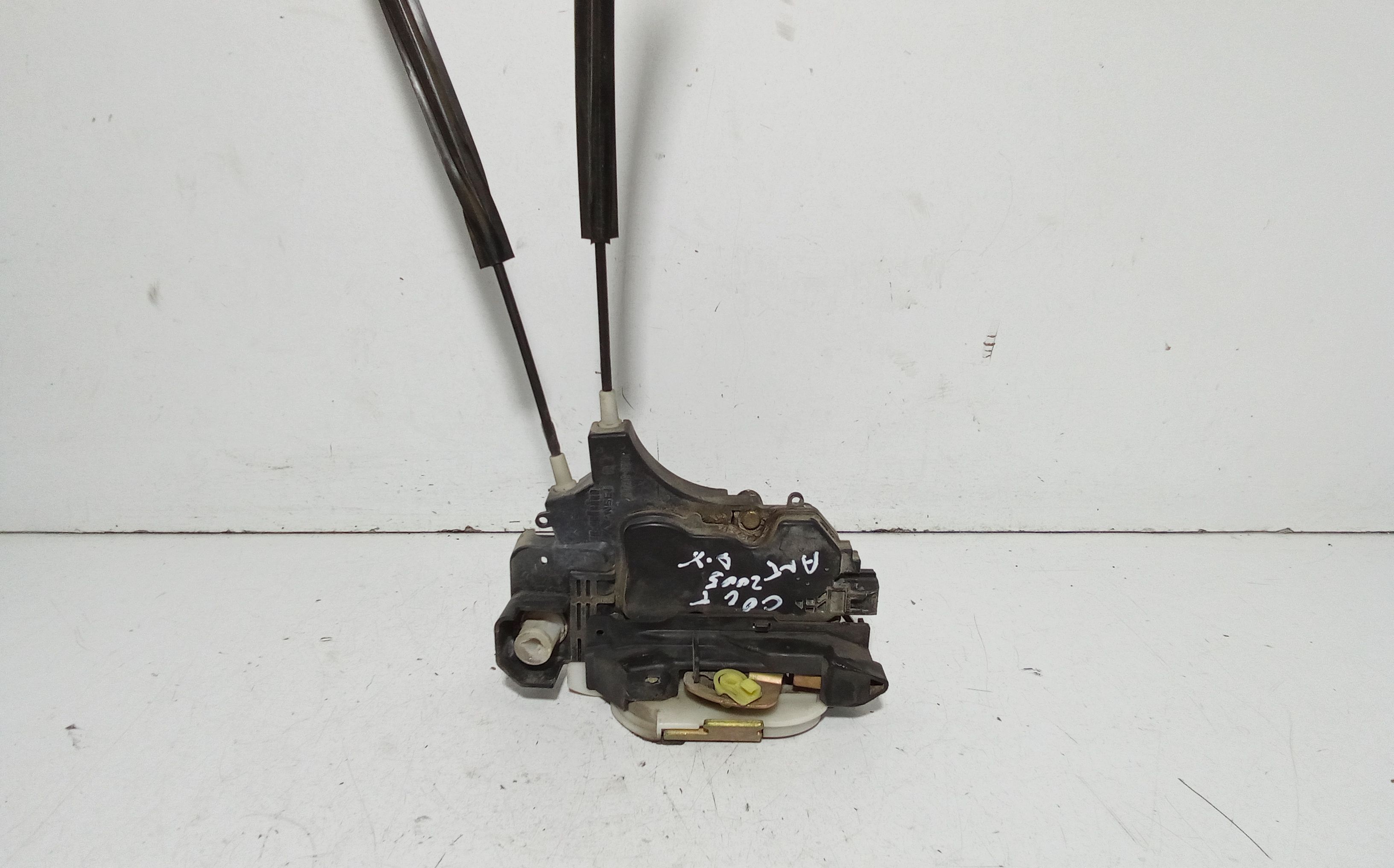 Serratura Porta Ant. Destro 5715A407 Usato