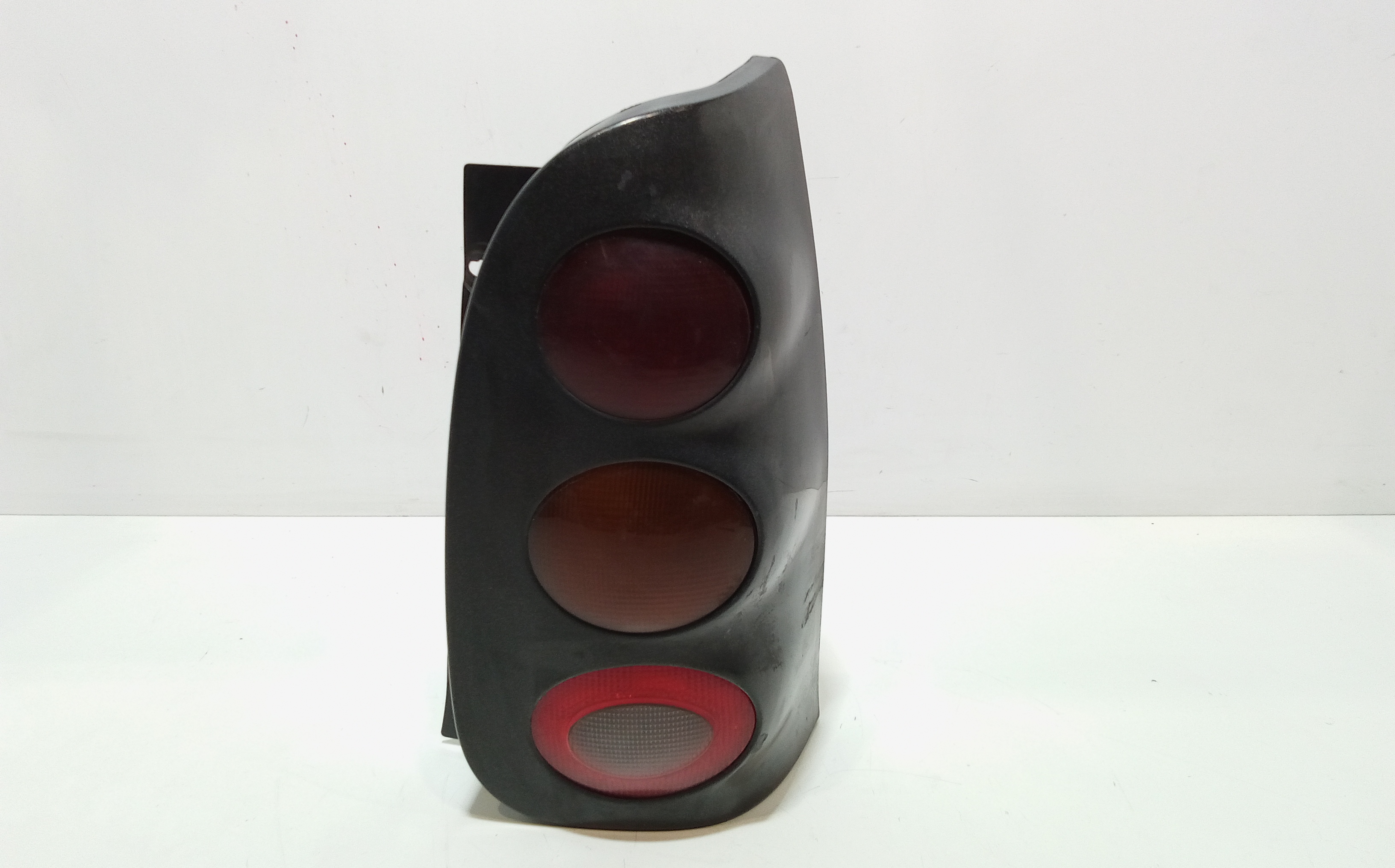 Fanale Post. Destro Q0012861V001000000 Usato