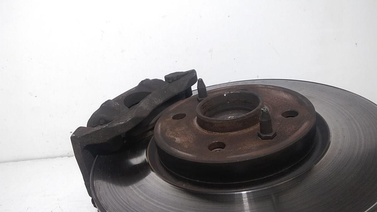 Fusello Montante Mozzo Anteriore Sinistro Usato