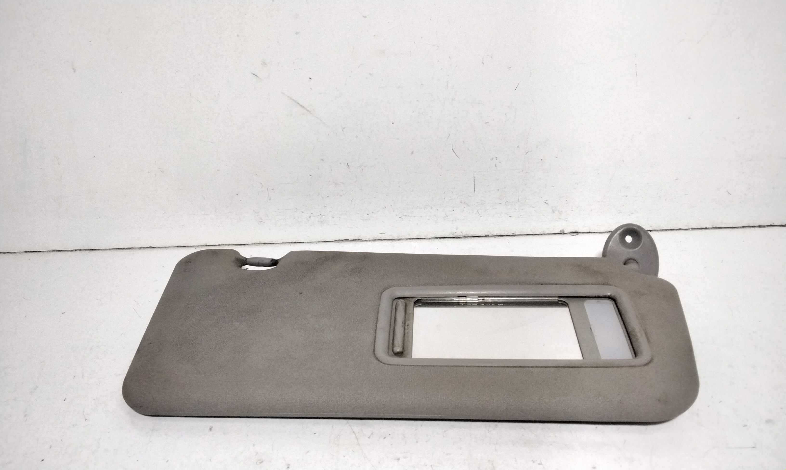 Aletta Parasole Parabrezza Destro 7431042412B2 Usato