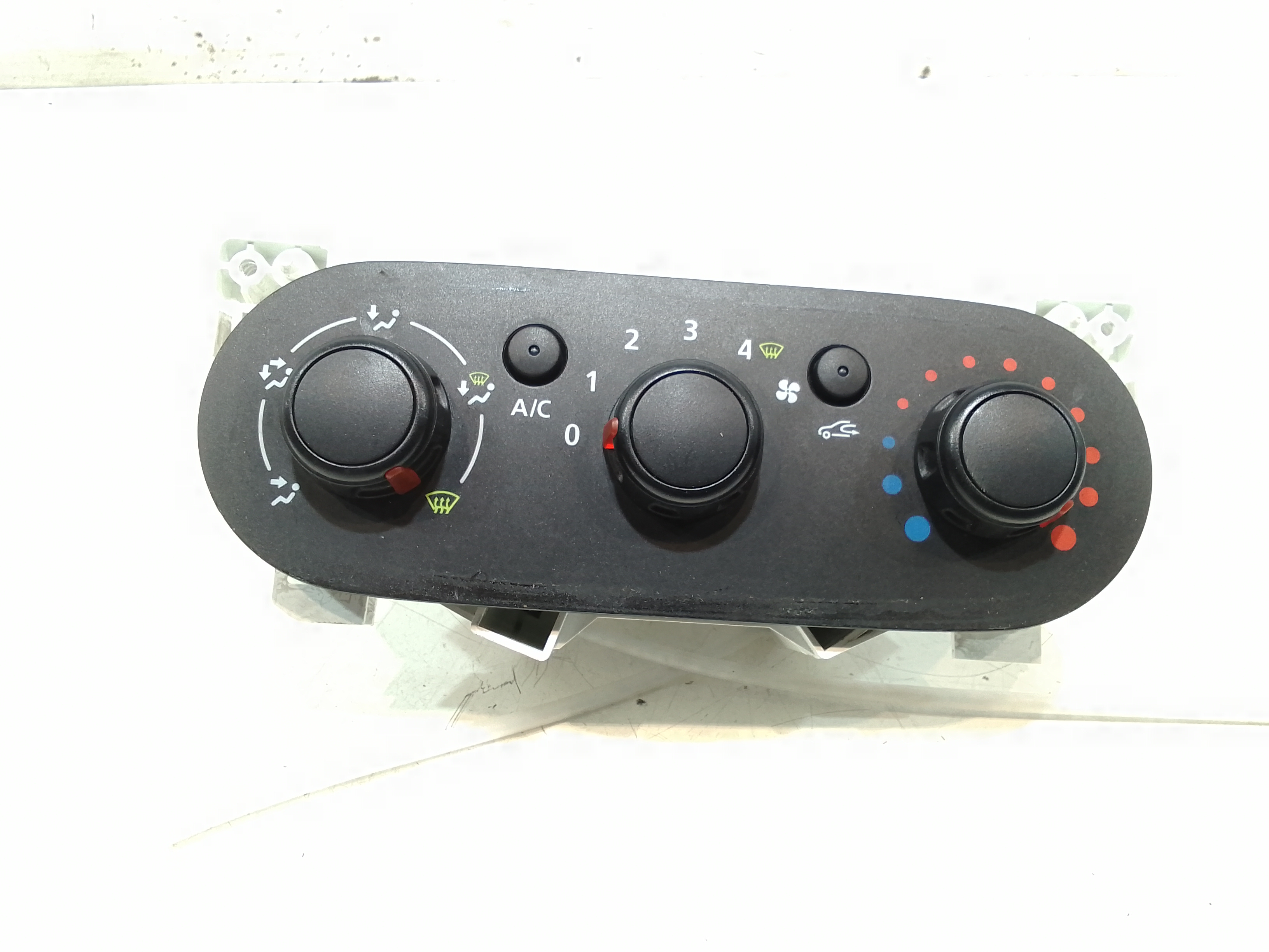 Blocco Comando Climatizzazione 93452329 Usato