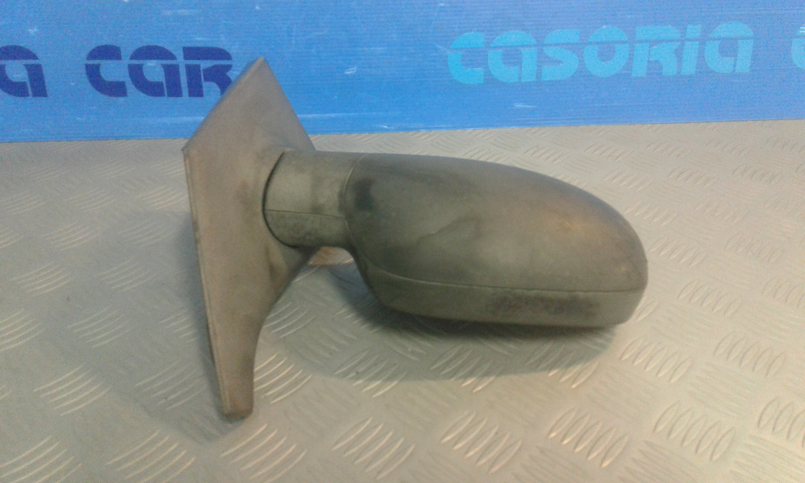 Retrovisore Est. Destro Usato