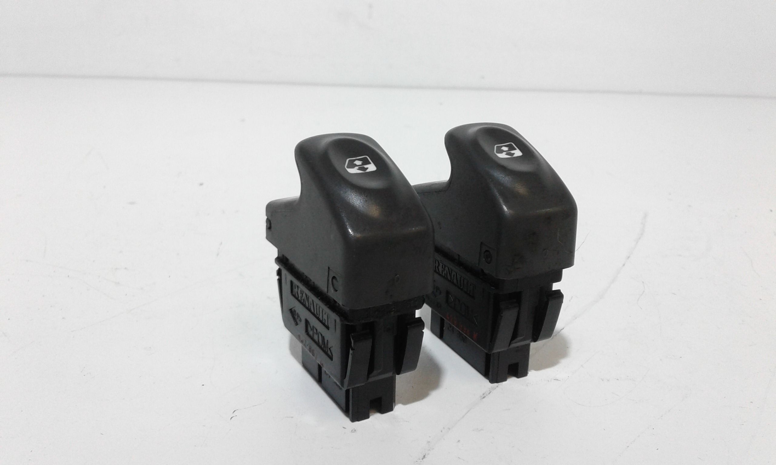 Interruttore Alzacristalli Porta Ant. Sinistro Usato