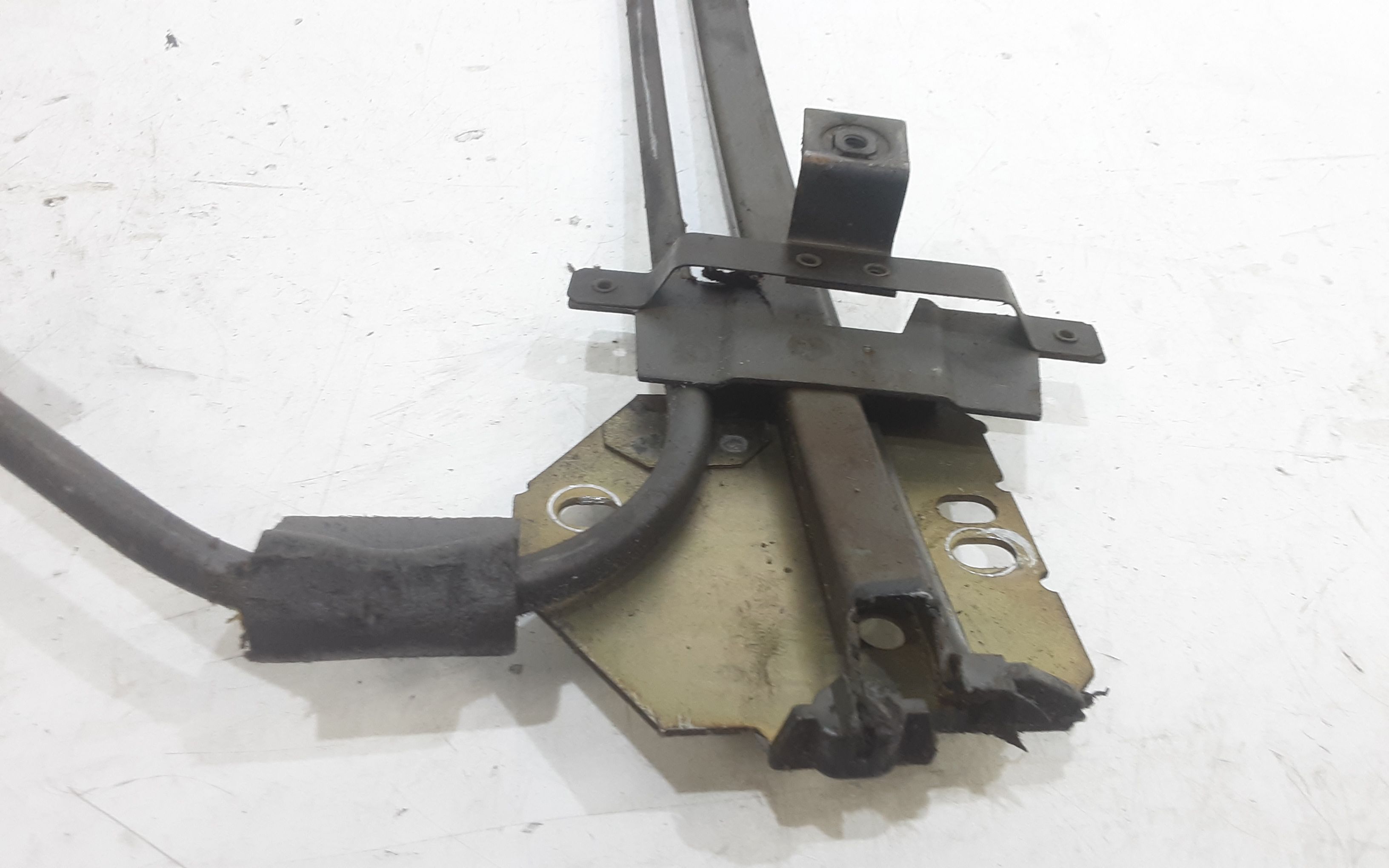 Alzacristallo Porta Ant. Sinistro Usato