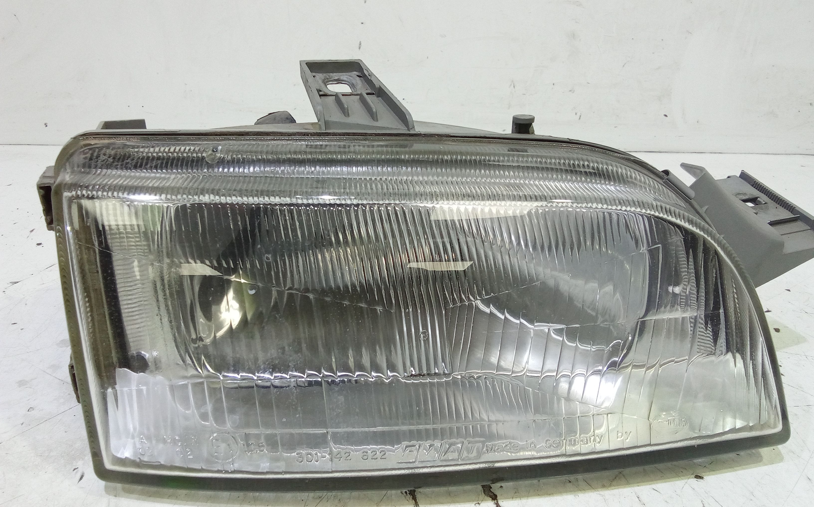 Proiettore Destro 46402649 Usato