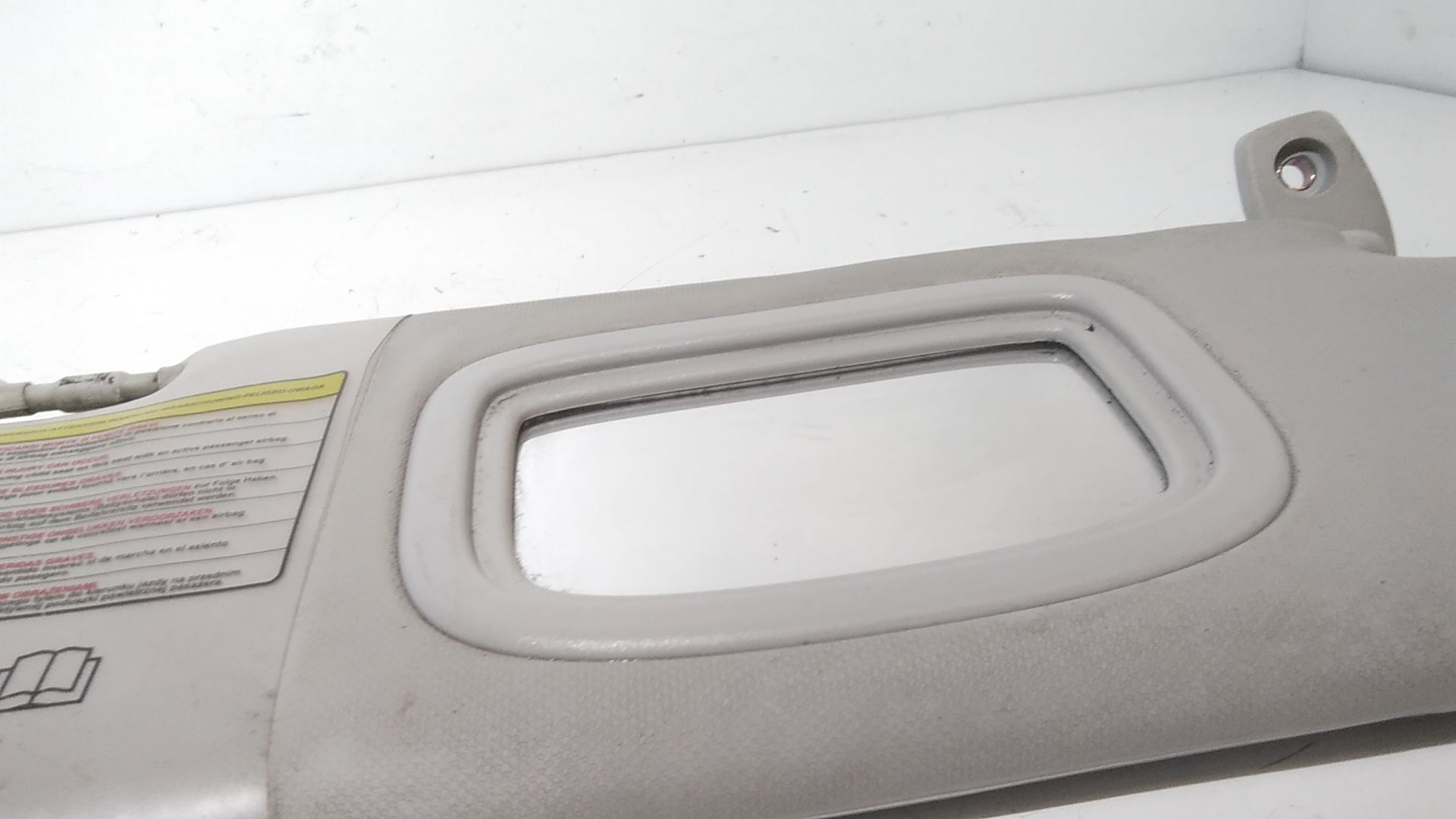 Aletta Parasole Parabrezza Destro 735420218 Usato