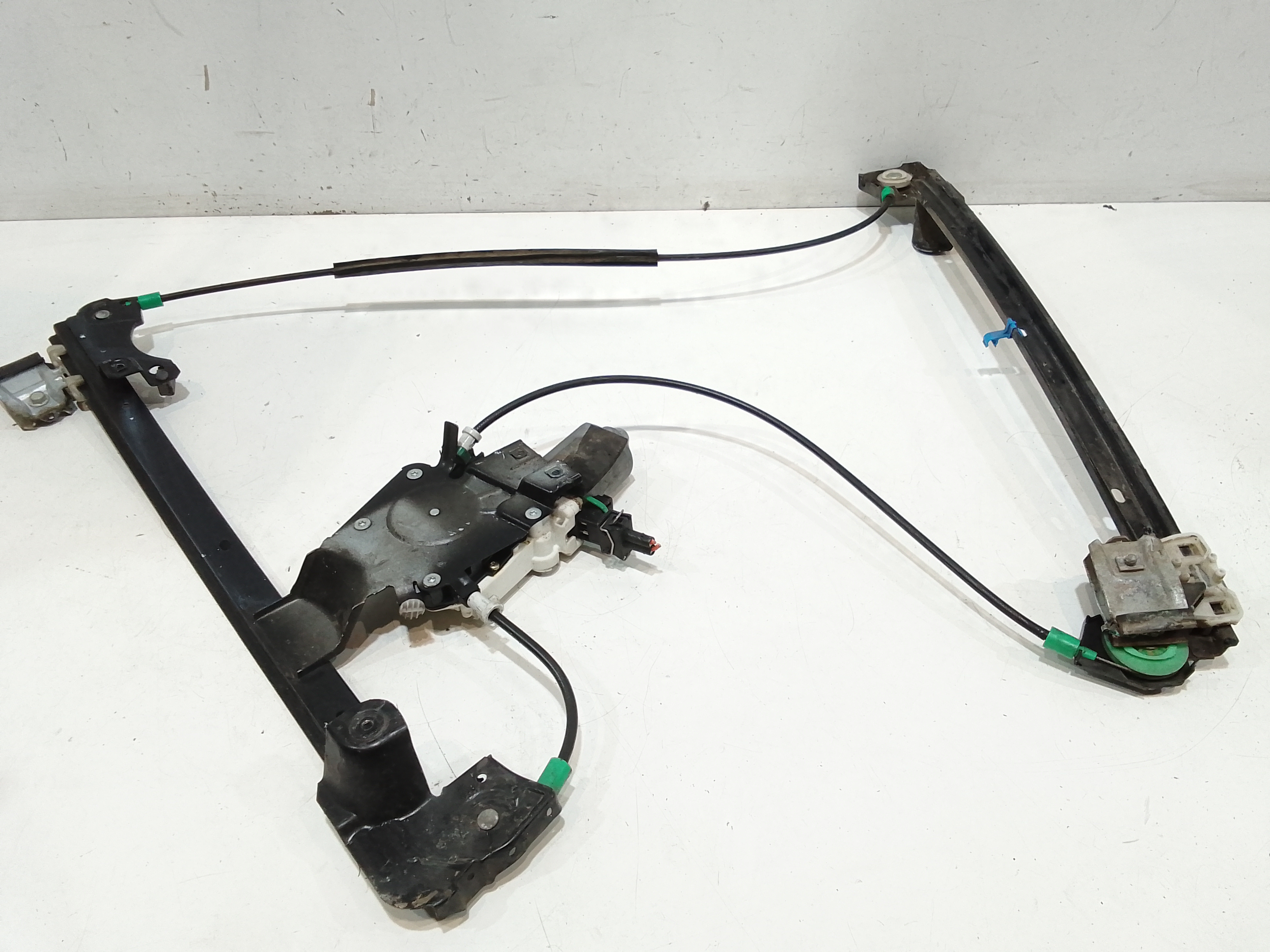 Alzacristallo Porta Ant. Destro Usato