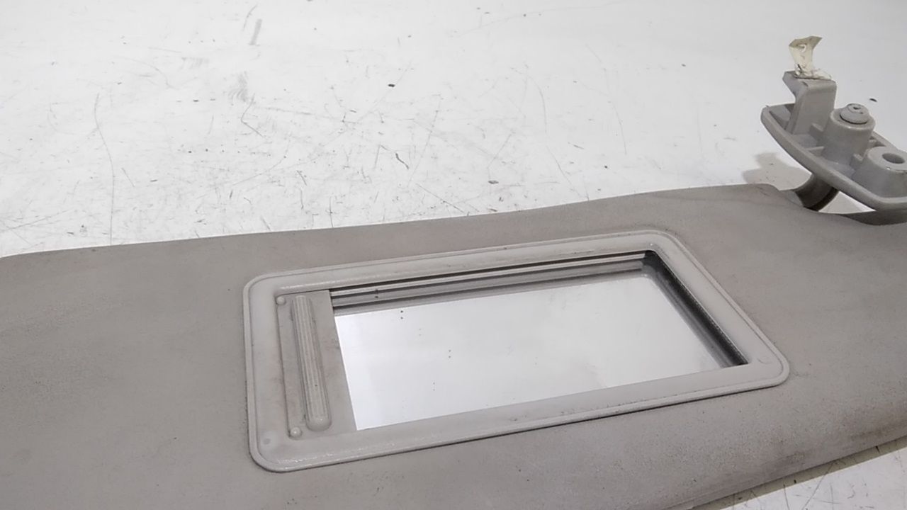 Aletta Parasole Parabrezza Destro 735361684 Usato