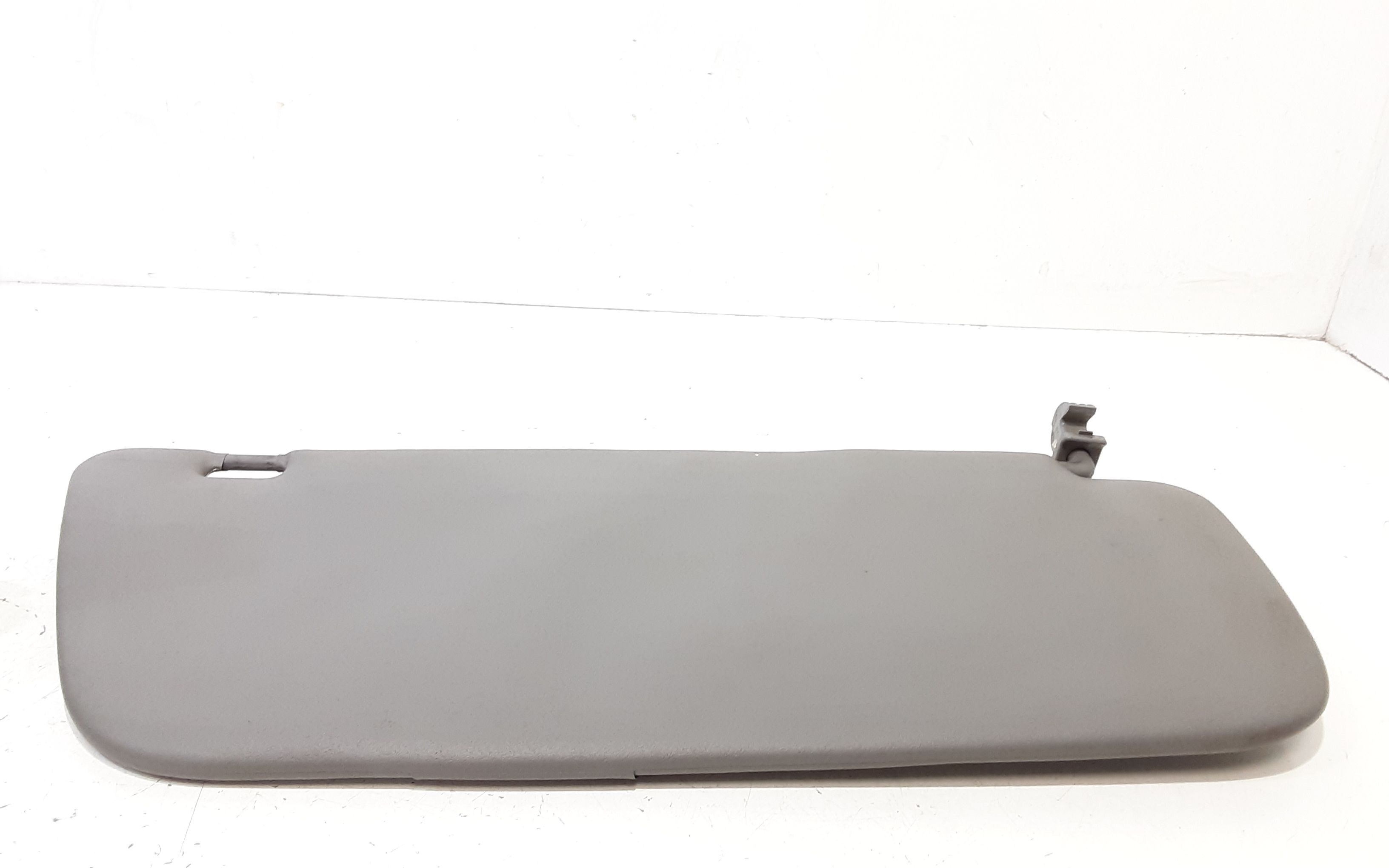 Aletta Parasole Parabrezza Sinistro A90681000107K00 Usato