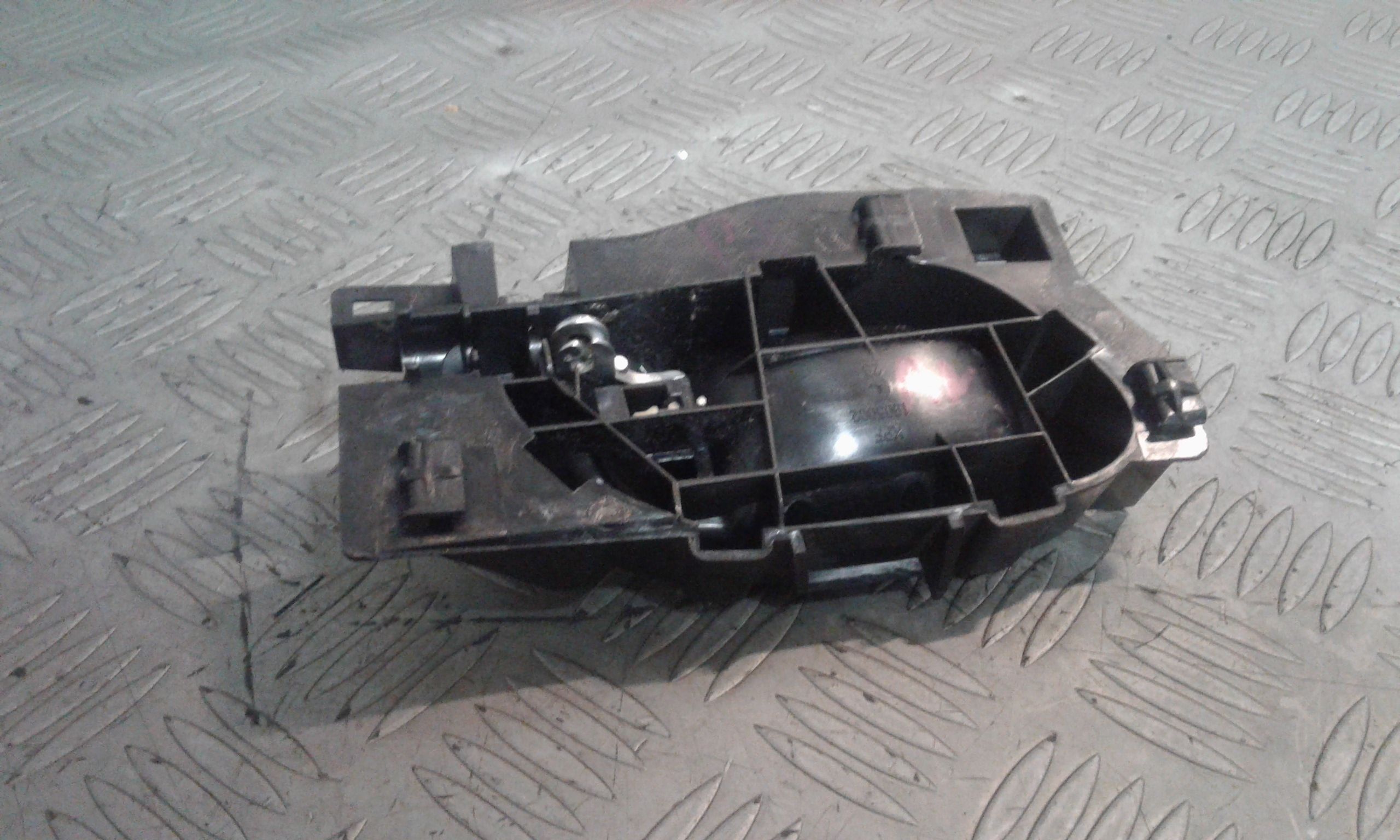 Maniglia Int. Apertura Porta Ant. Sinistro 9143T1 Usato