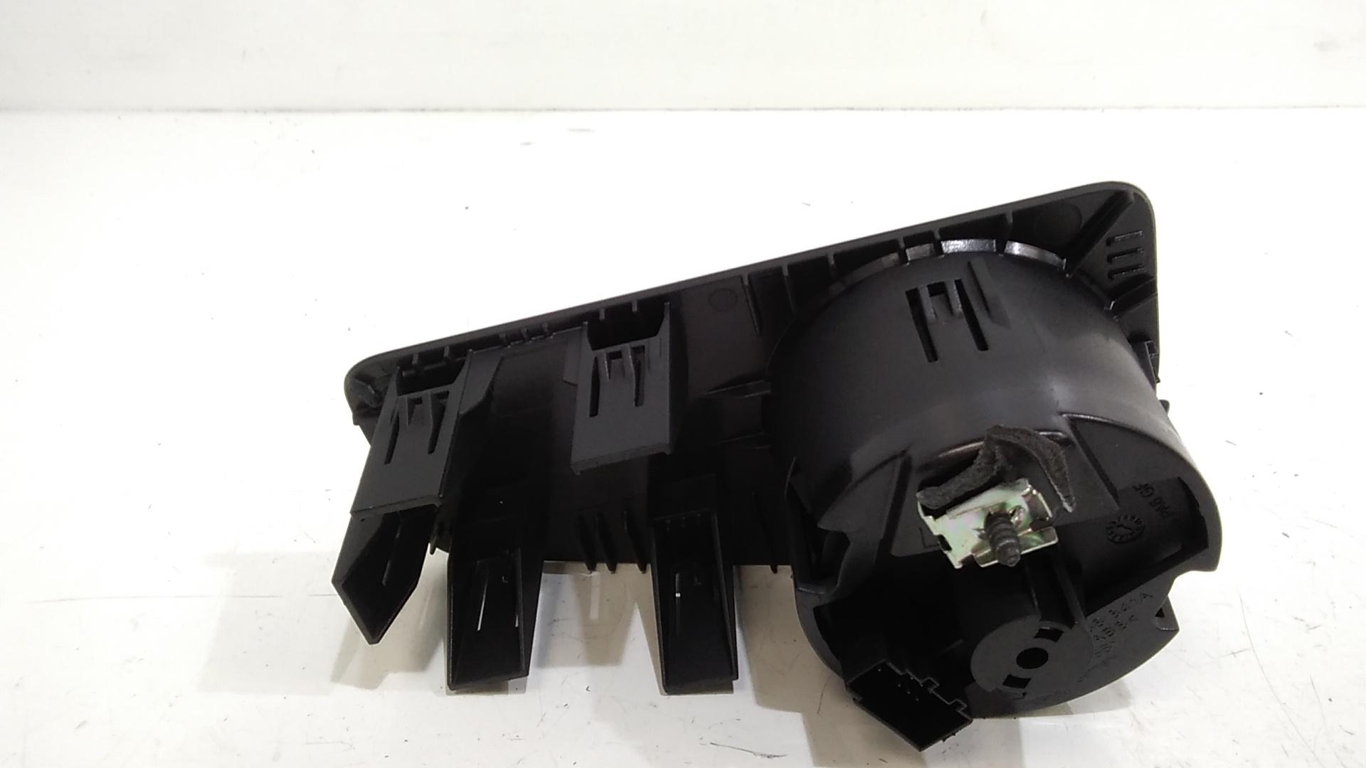 Interruttore Blocco Comando Luci 5G0941431BDWZU Usato