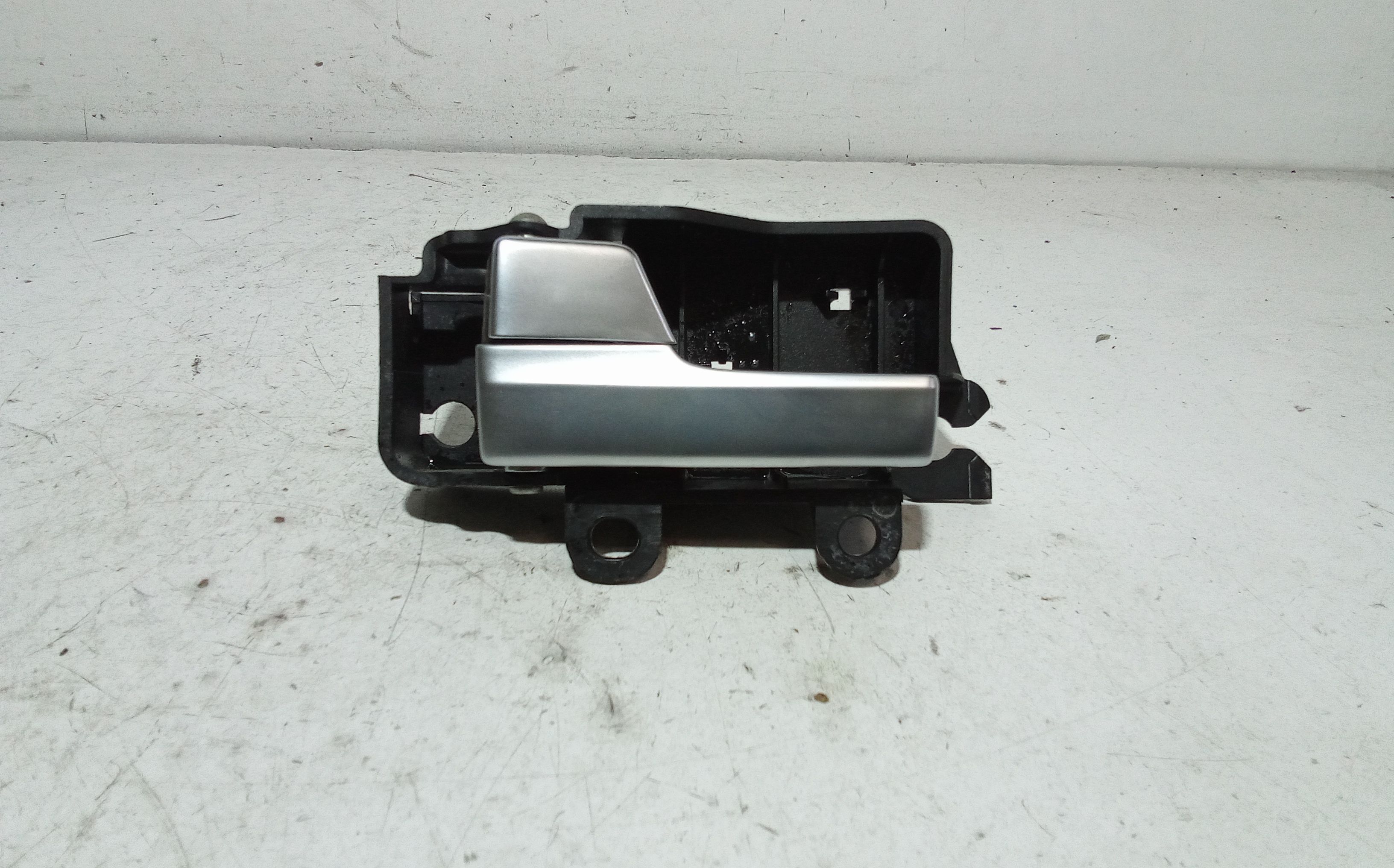 Maniglia Int. Apertura Porta Post. Sinistro 1470113 Usato