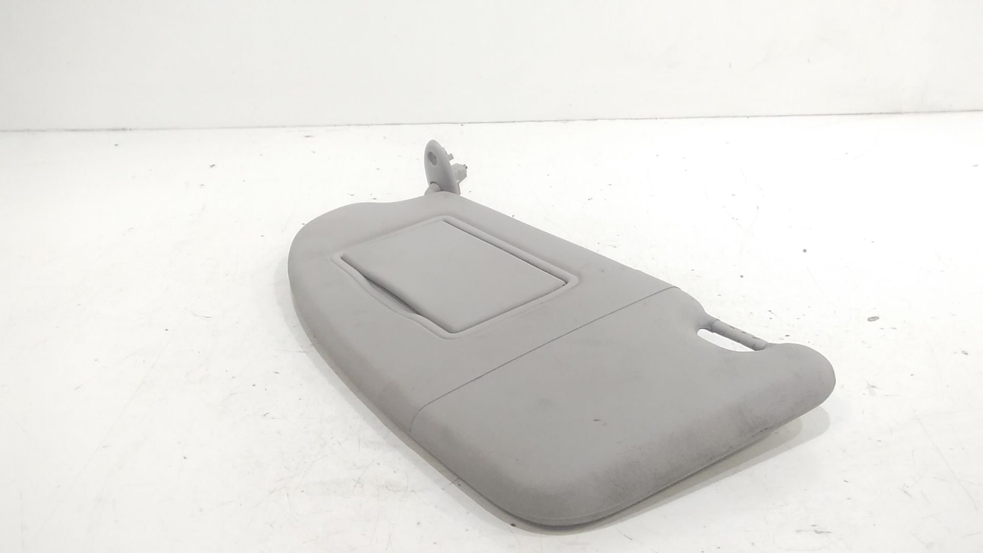 Aletta Parasole Parabrezza Sinistro 1700319 Usato