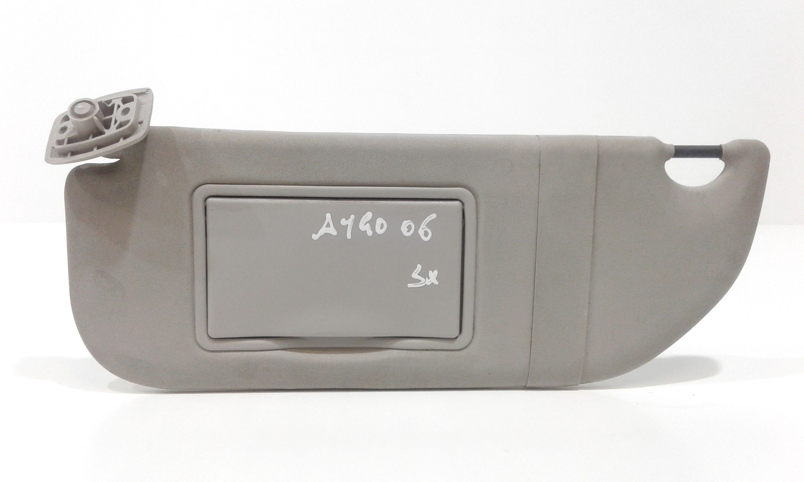 Aletta Parasole Parabrezza Sinistro 0474109010 Usato