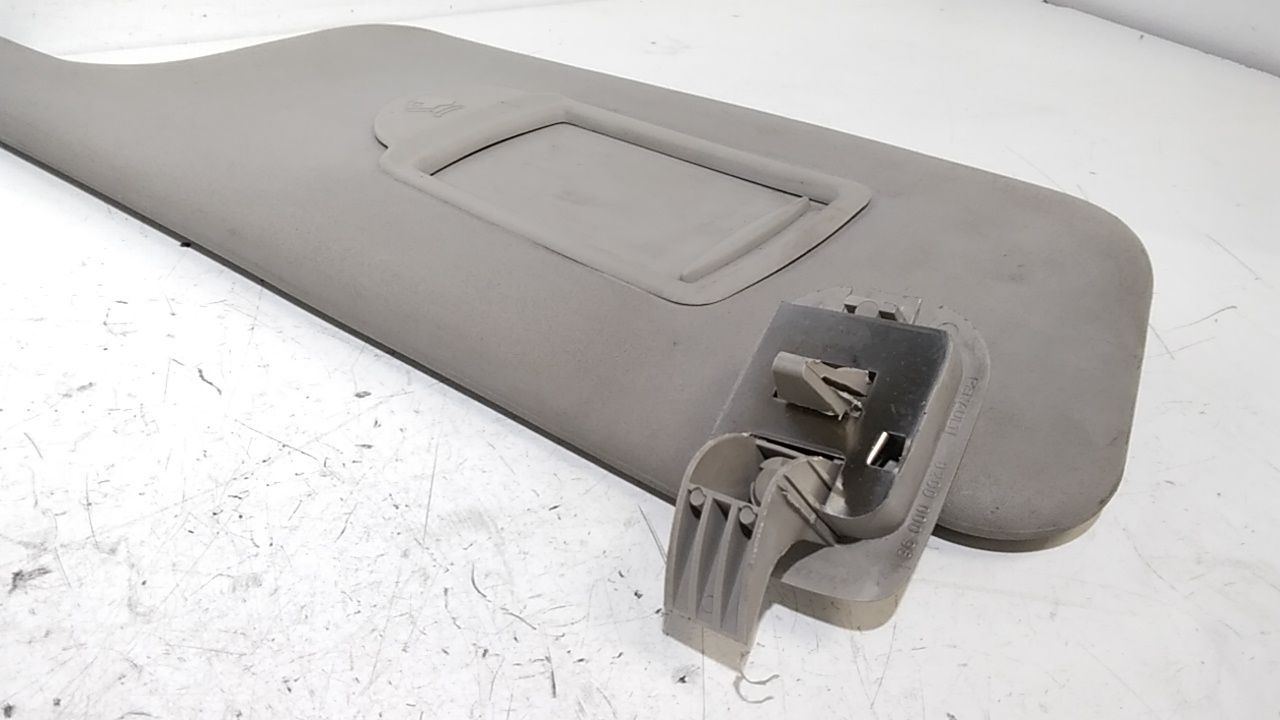 Aletta Parasole Parabrezza Sinistro 8200246824 Usato