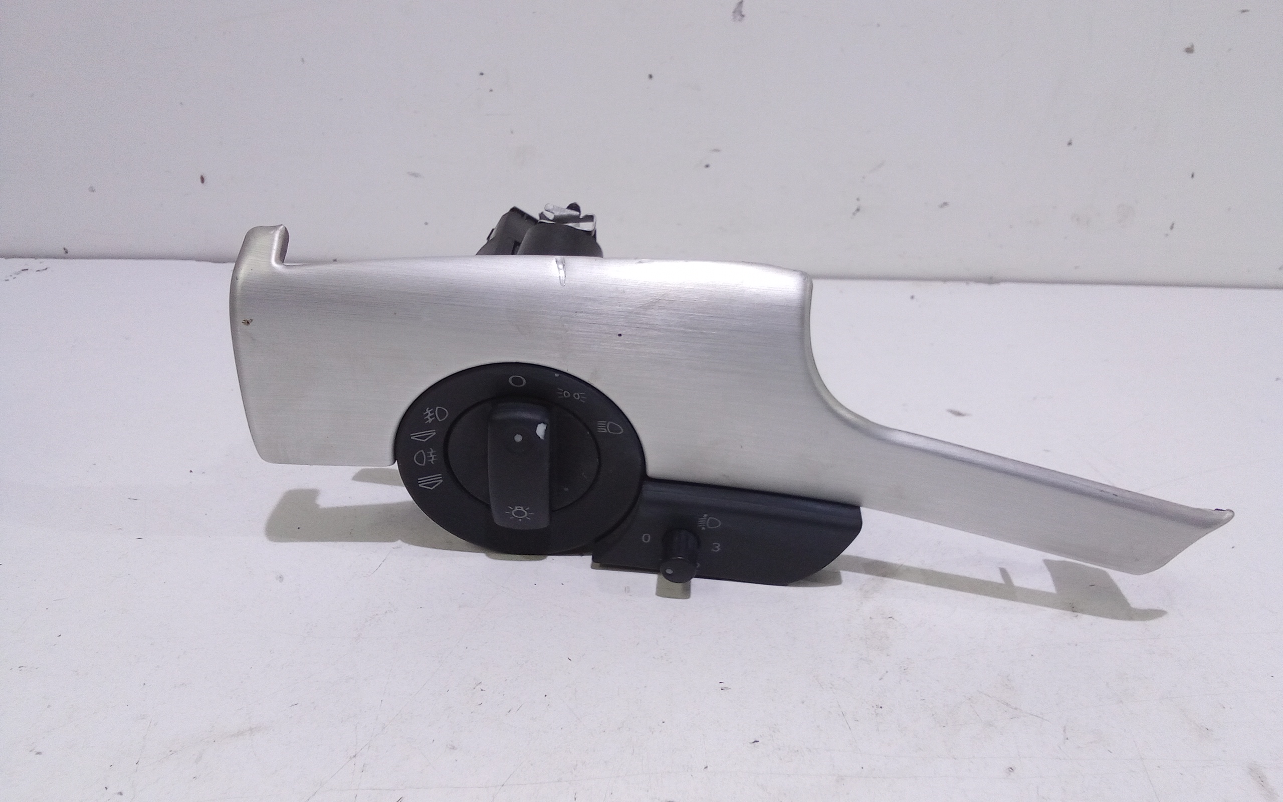 Interruttore Blocco Comando Luci 8E0941531A5PR Usato