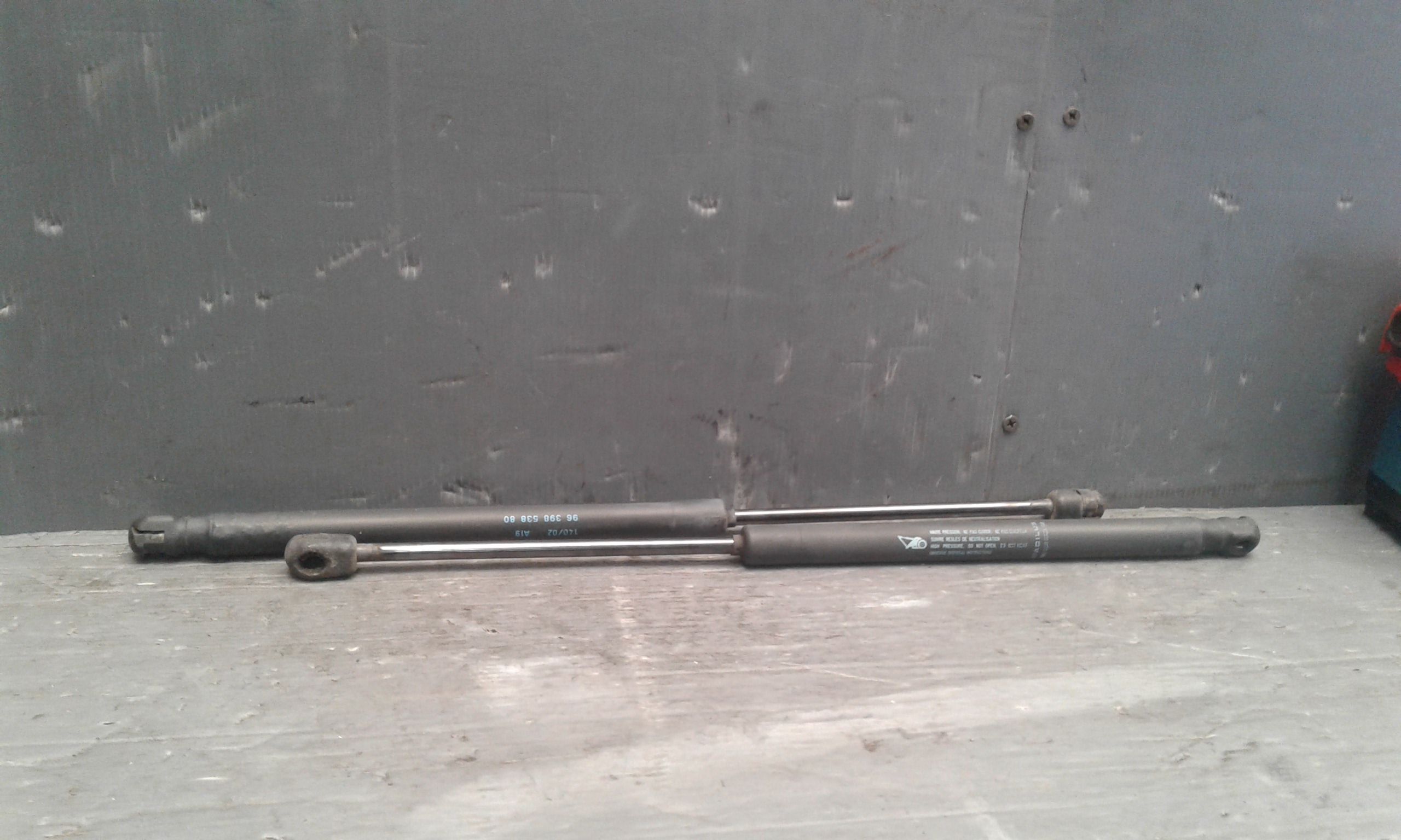 Cerniera Cofano Post. Destro Usato