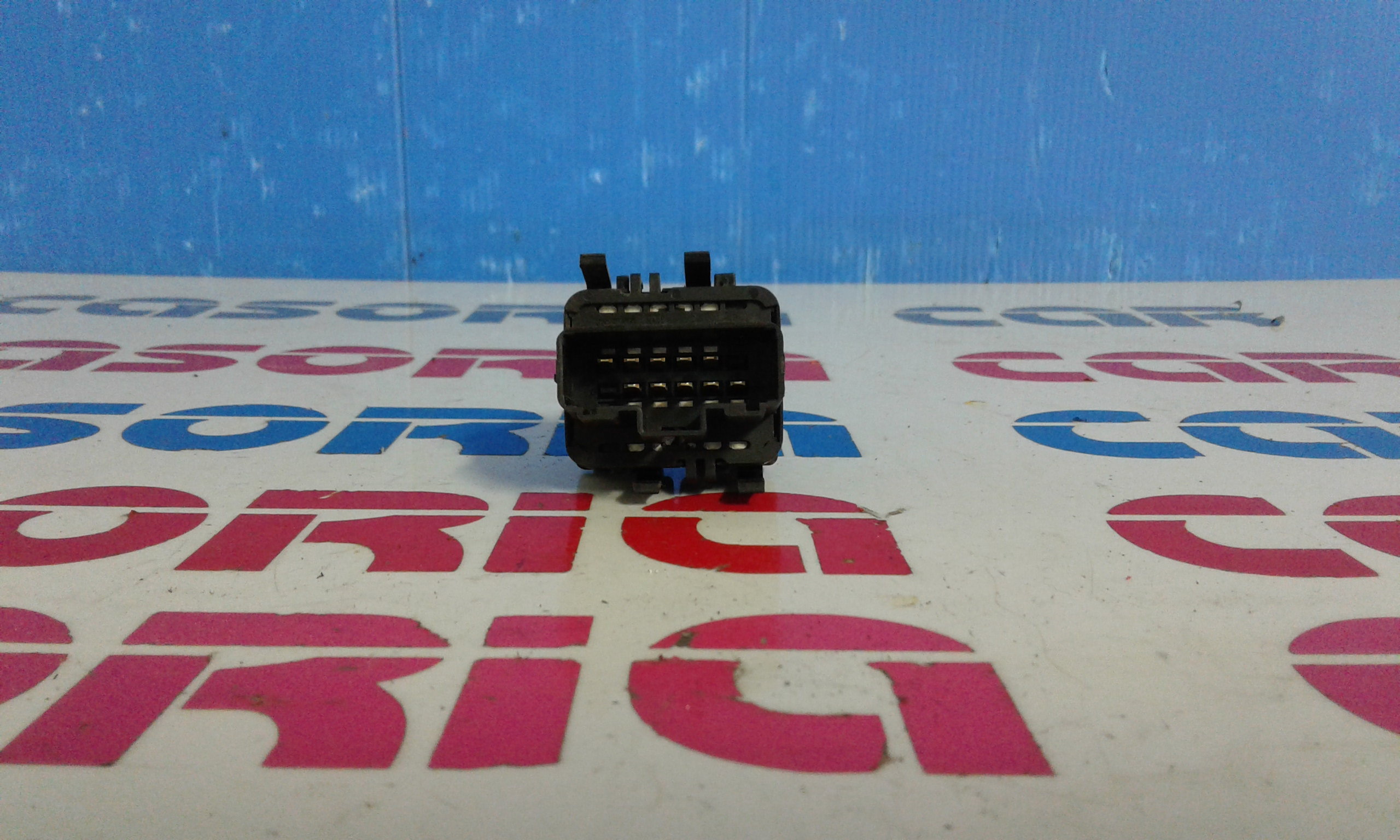 Interruttore Alzacristalli Porta Ant. Sinistro Usato