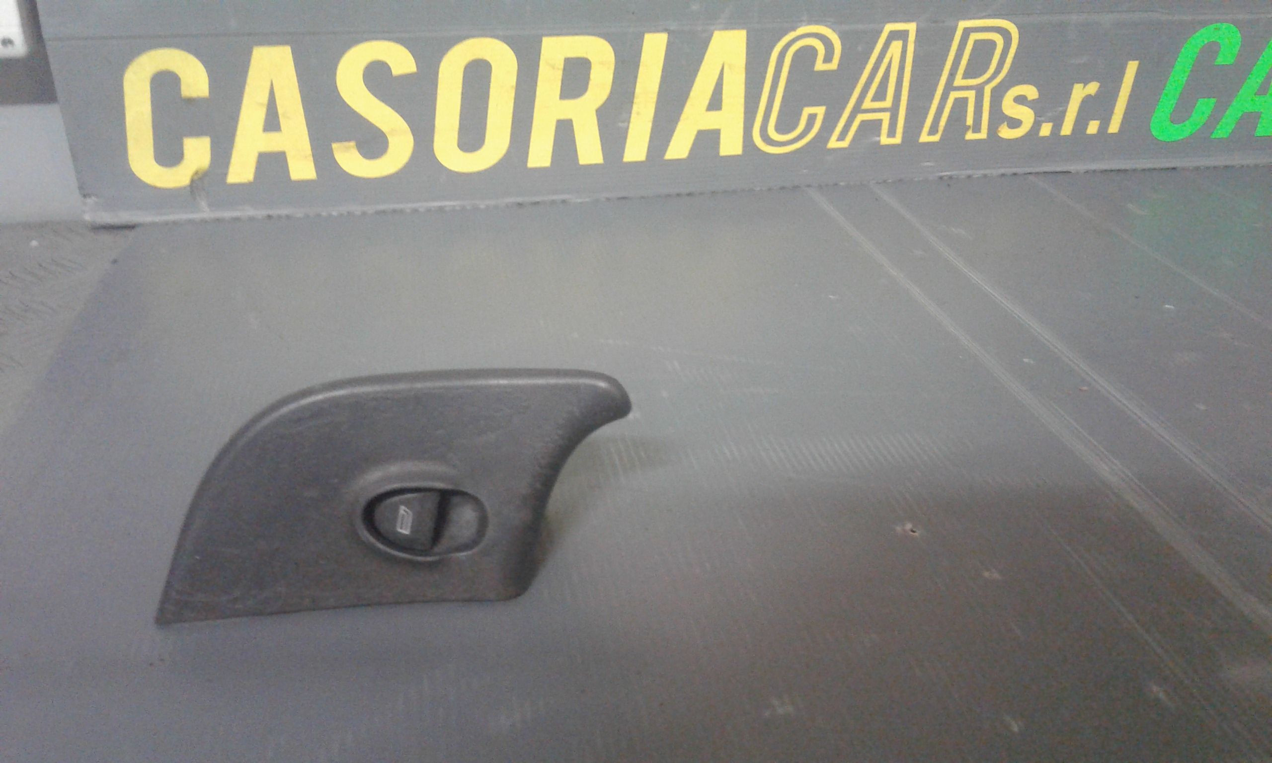 Interruttore Alzacristalli Porta Ant. Destro Usato