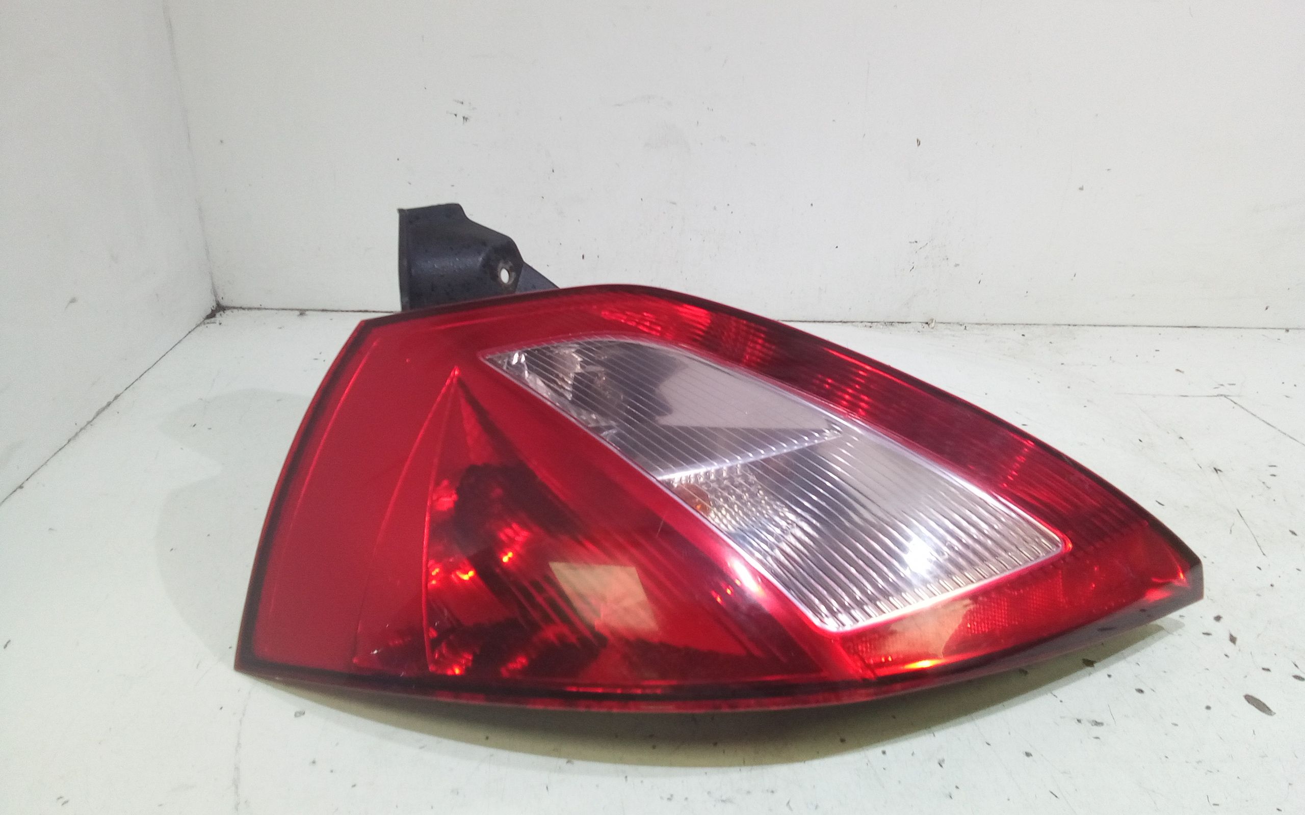 Fanale Post. Sinistro 8200073236 Usato